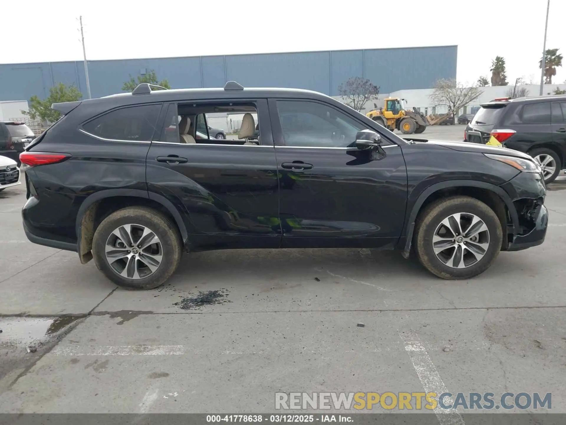 12 Photograph of a damaged car 5TDHZRBH1LS520094 TOYOTA HIGHLANDER 2020