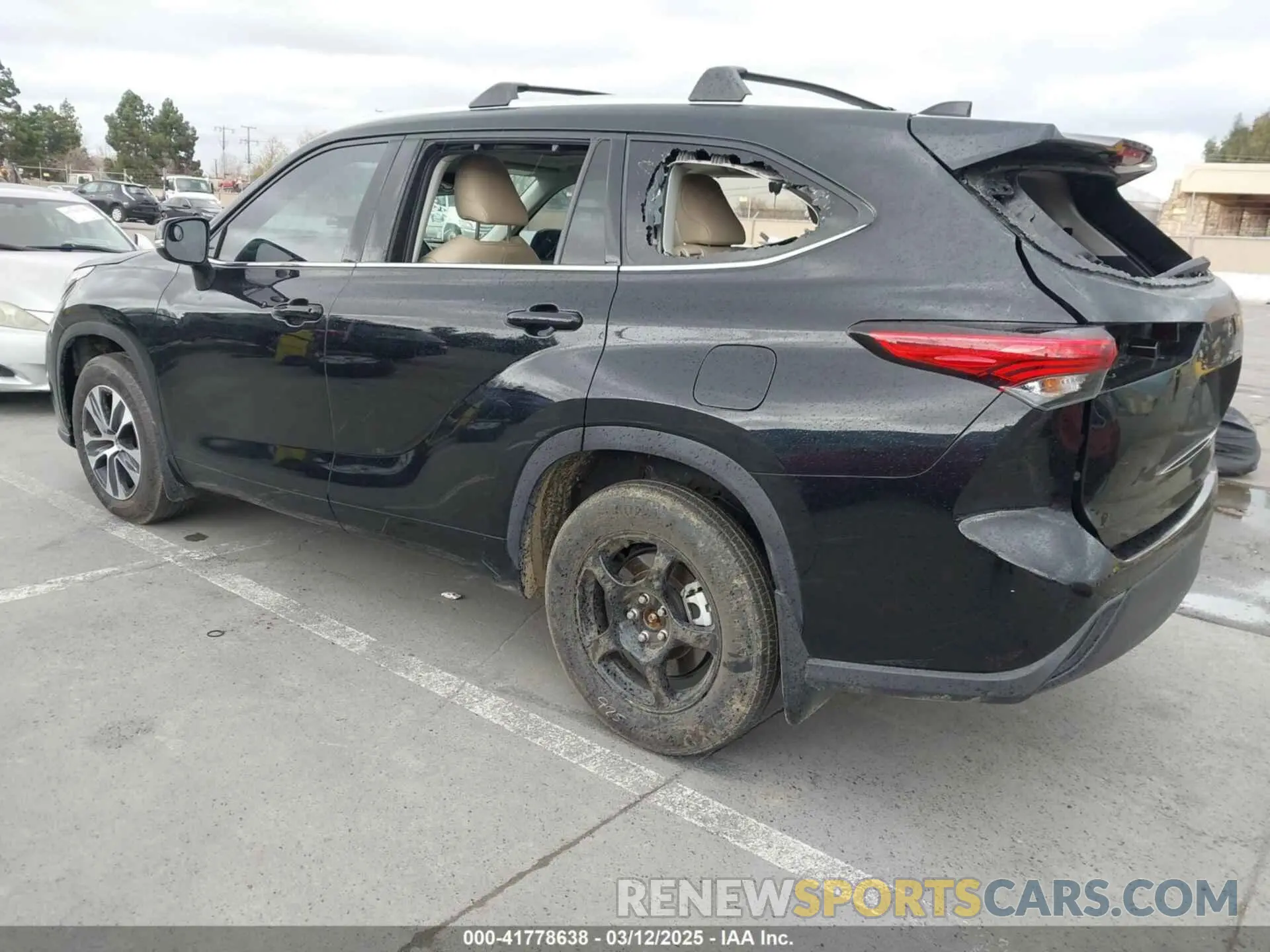 3 Photograph of a damaged car 5TDHZRBH1LS520094 TOYOTA HIGHLANDER 2020