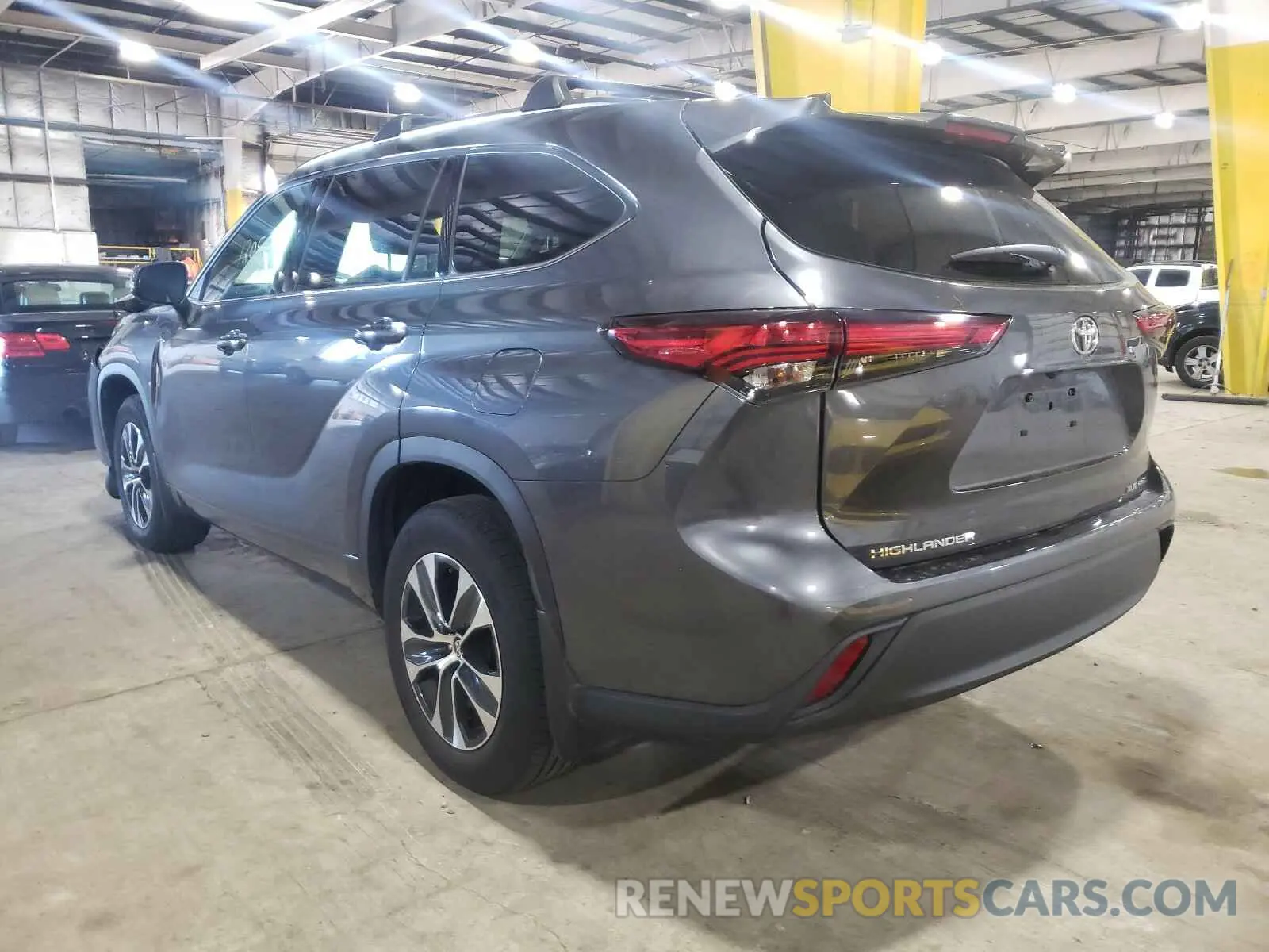 3 Photograph of a damaged car 5TDHZRBH2LS024530 TOYOTA HIGHLANDER 2020