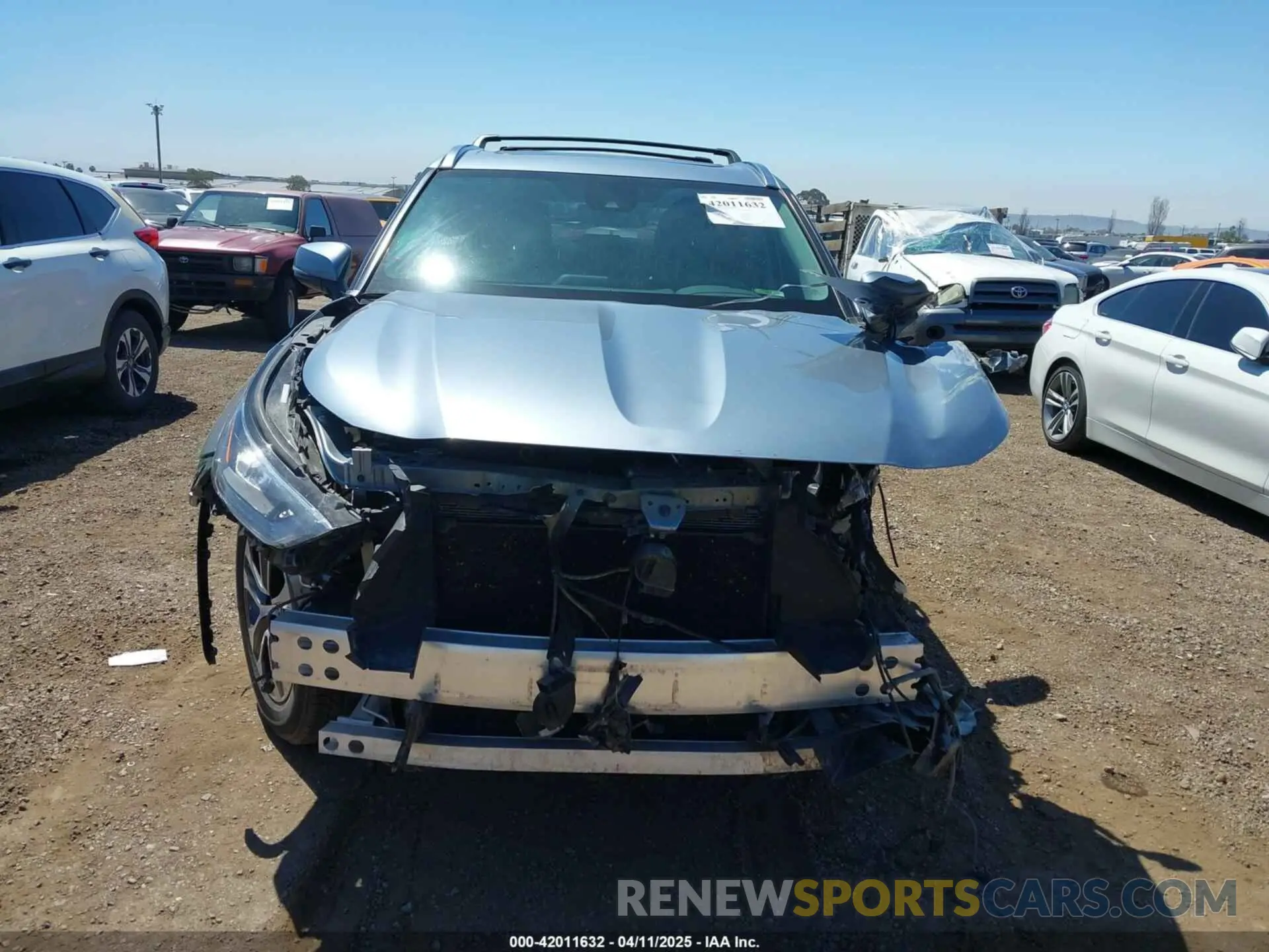 13 Photograph of a damaged car 5TDHZRBH3LS020065 TOYOTA HIGHLANDER 2020