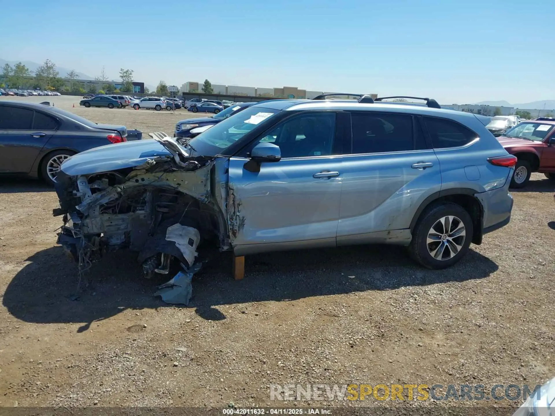 15 Photograph of a damaged car 5TDHZRBH3LS020065 TOYOTA HIGHLANDER 2020