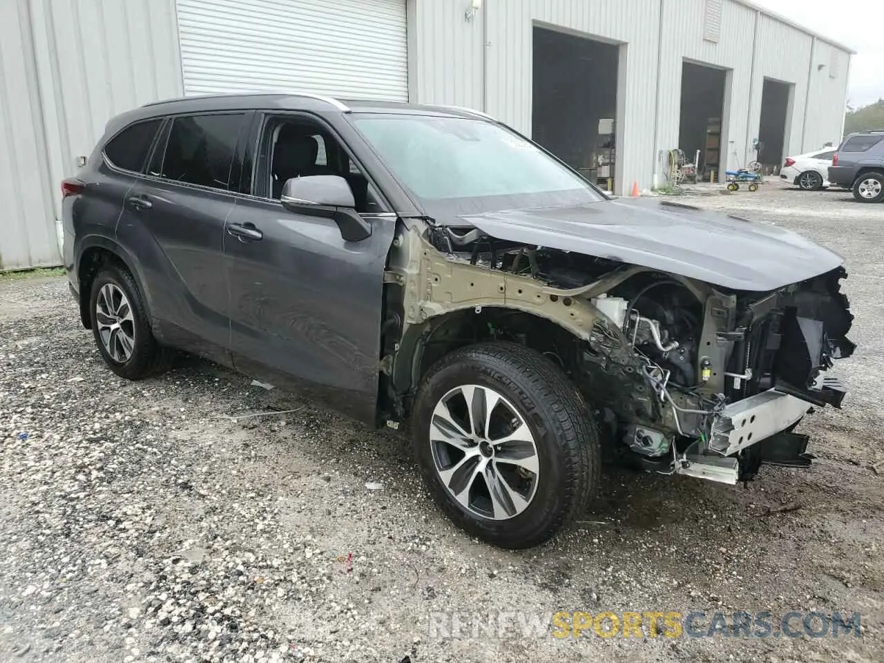 4 Photograph of a damaged car 5TDHZRBH5LS046733 TOYOTA HIGHLANDER 2020