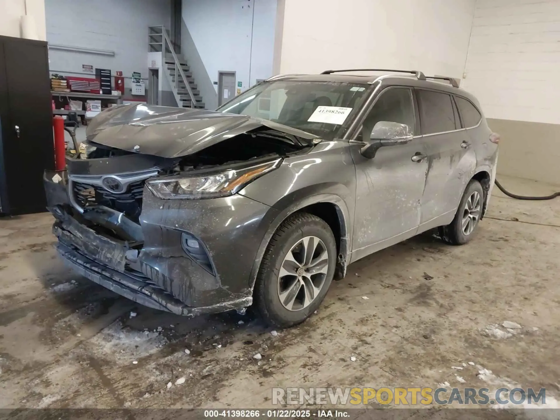 2 Photograph of a damaged car 5TDHZRBH8LS004783 TOYOTA HIGHLANDER 2020