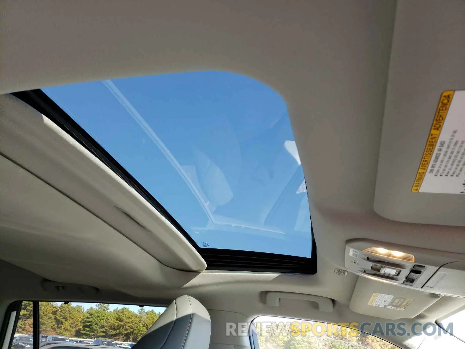 9 Photograph of a damaged car 5TDXBRCH1LS009516 TOYOTA HIGHLANDER 2020