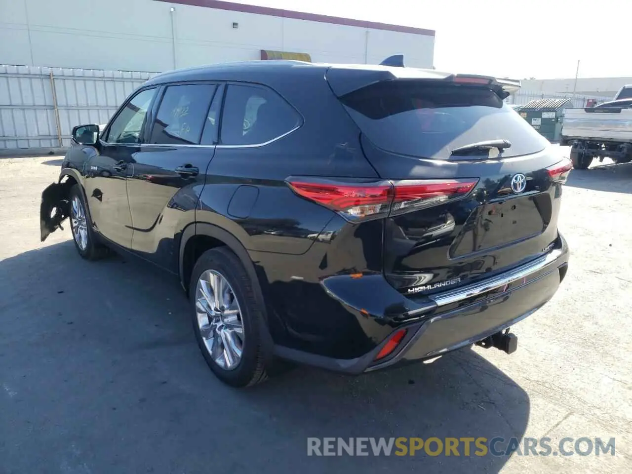 3 Photograph of a damaged car 5TDXBRCH4LS002382 TOYOTA HIGHLANDER 2020