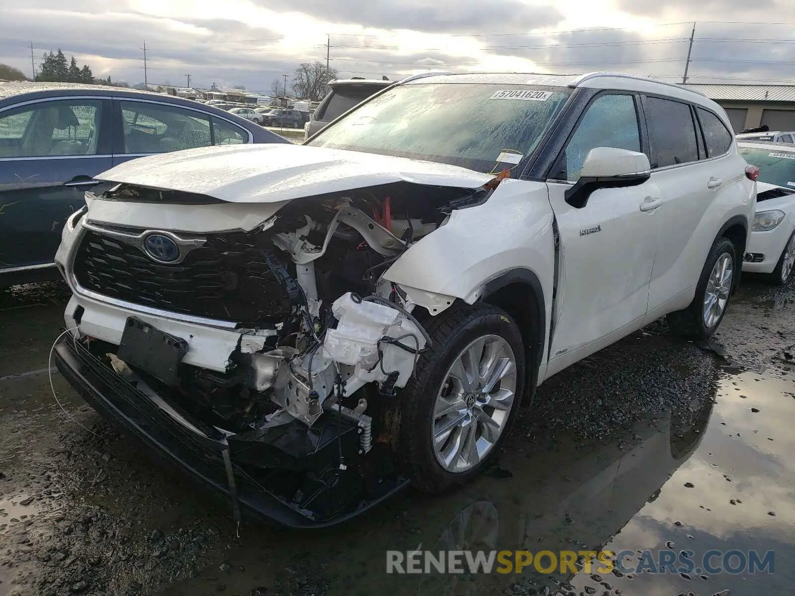 2 Photograph of a damaged car 5TDXBRCH9LS008680 TOYOTA HIGHLANDER 2020
