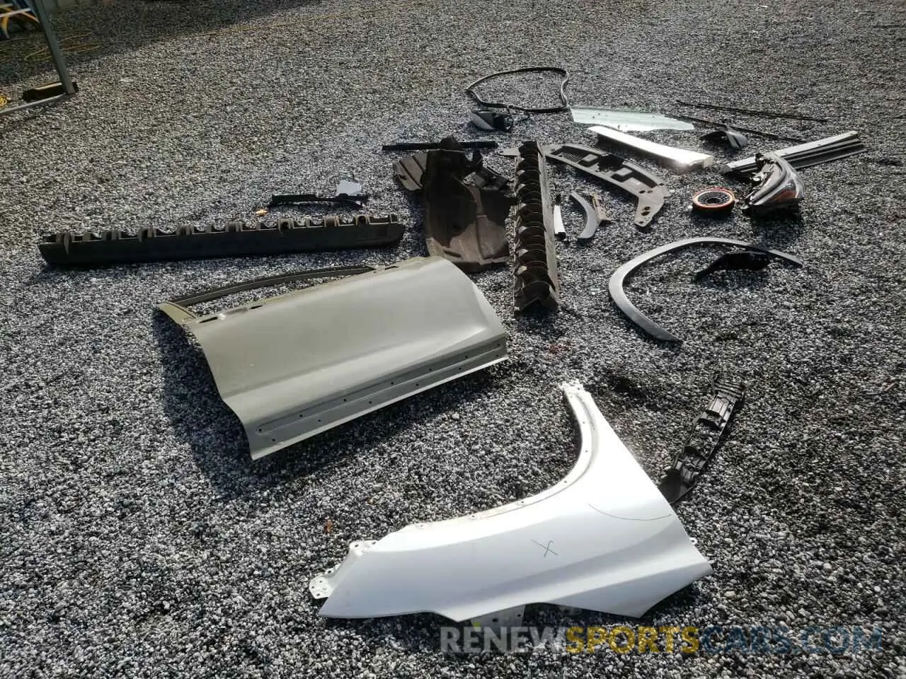 13 Photograph of a damaged car 5TDYZRAH0LS018386 TOYOTA HIGHLANDER 2020