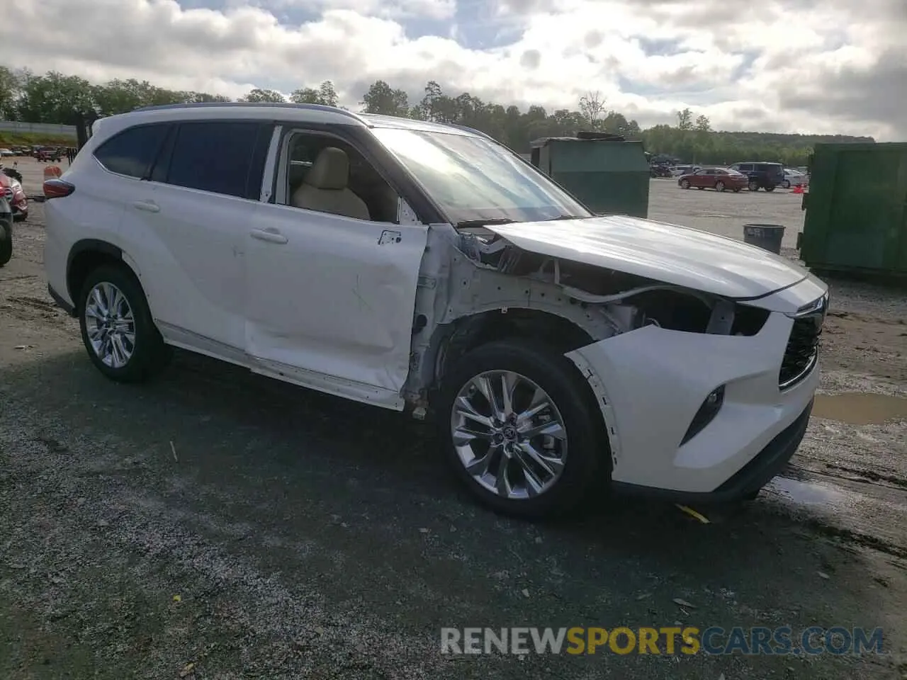 4 Photograph of a damaged car 5TDYZRAH0LS018386 TOYOTA HIGHLANDER 2020
