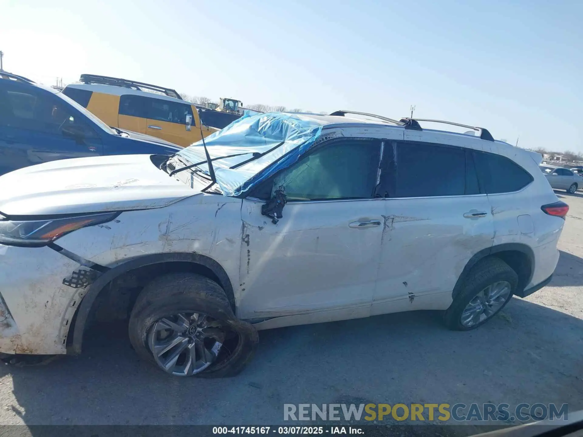 13 Photograph of a damaged car 5TDYZRAH6LS012897 TOYOTA HIGHLANDER 2020