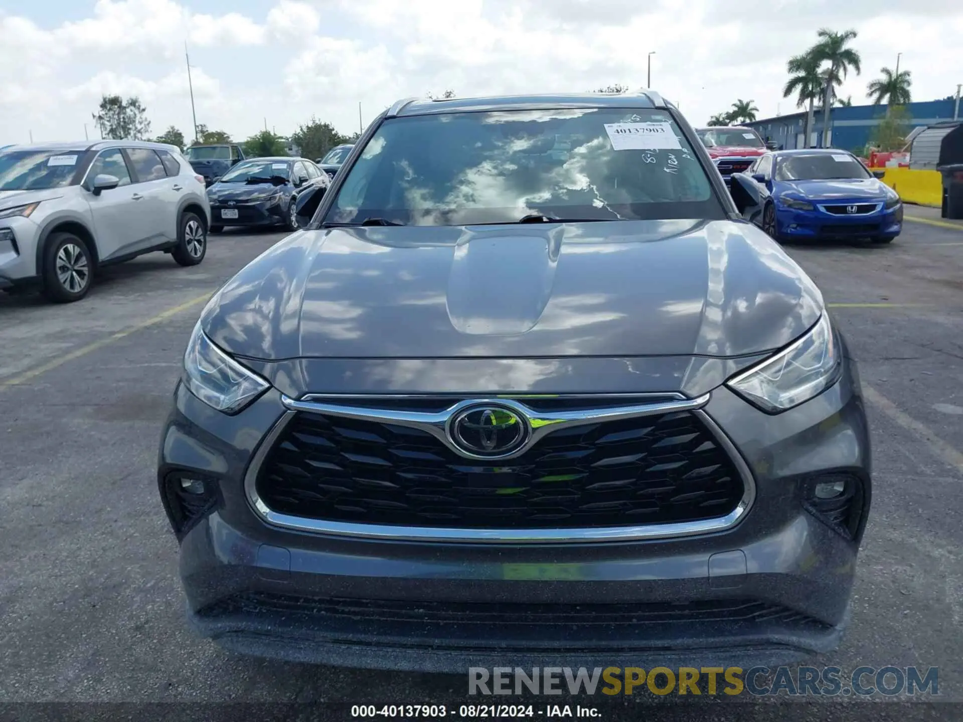 12 Photograph of a damaged car 5TDYZRAH8LS015512 TOYOTA HIGHLANDER 2020