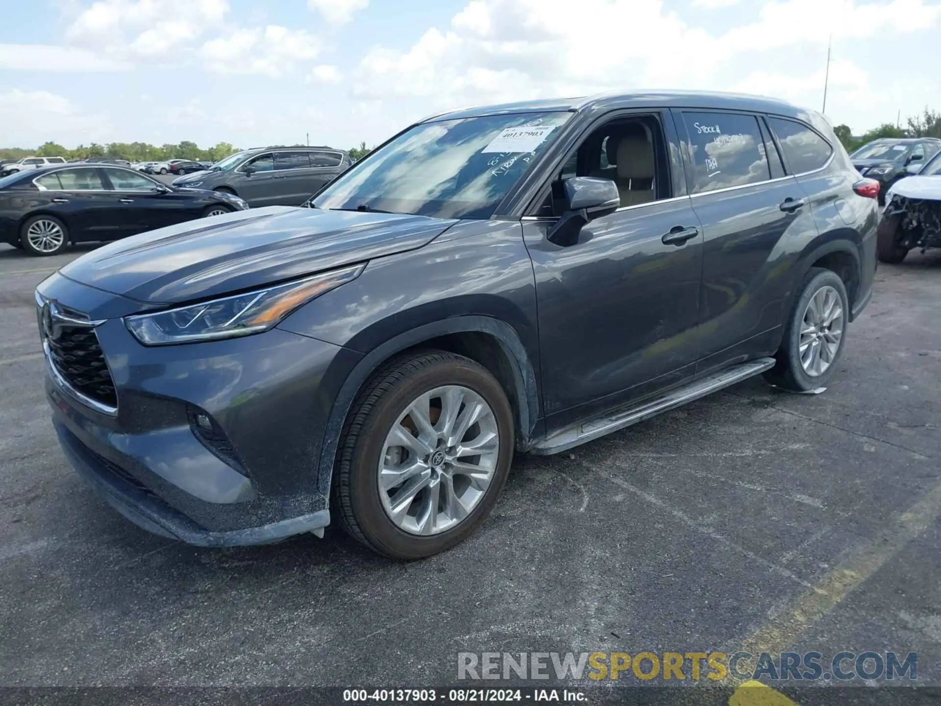 2 Photograph of a damaged car 5TDYZRAH8LS015512 TOYOTA HIGHLANDER 2020