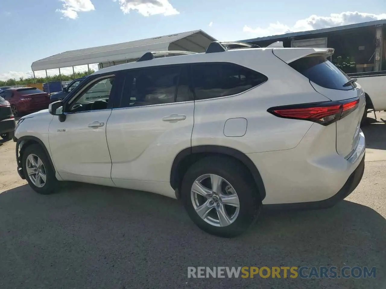 2 Photograph of a damaged car 5TDZARAH9LS501936 TOYOTA HIGHLANDER 2020
