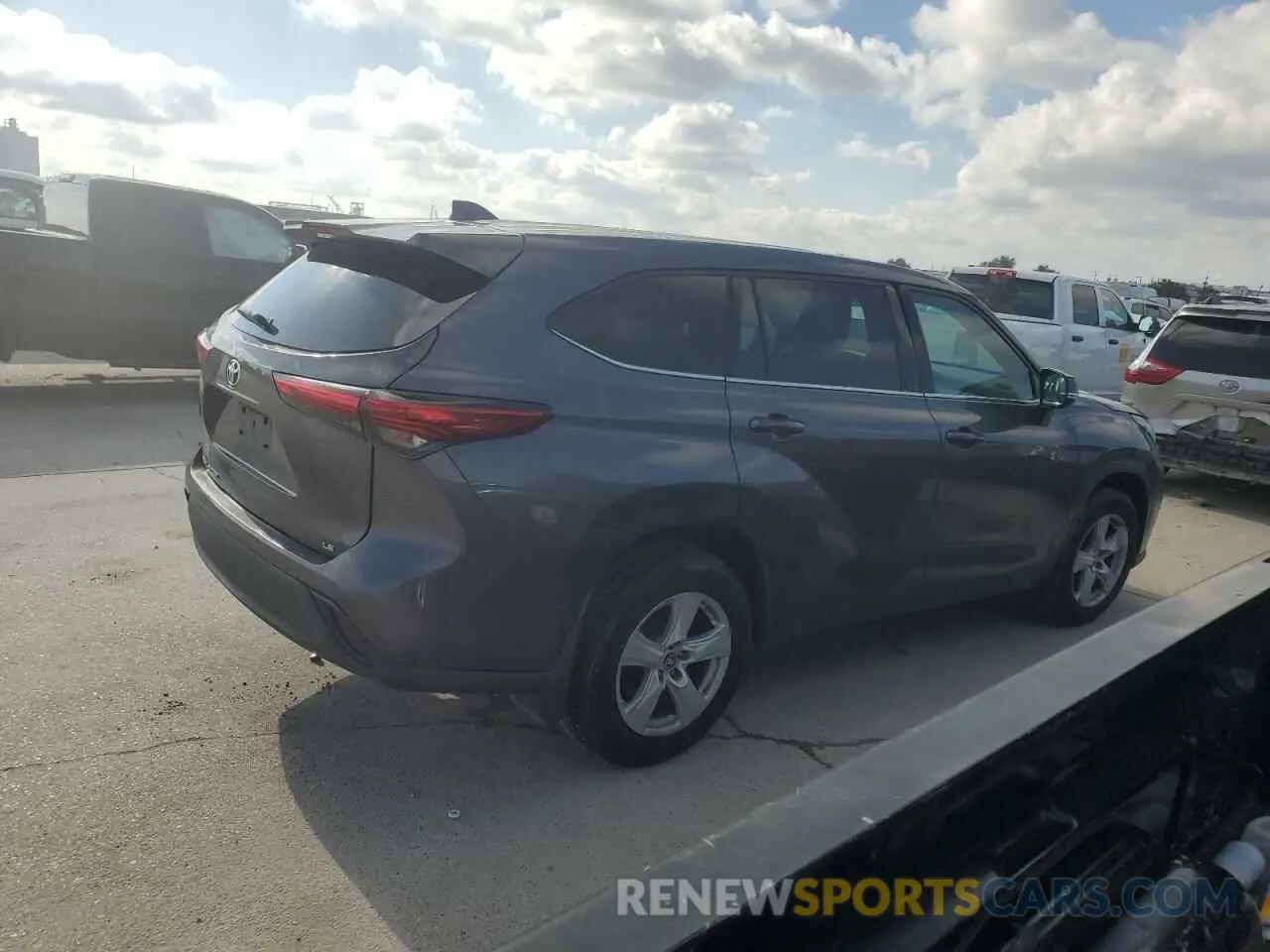 3 Photograph of a damaged car 5TDZZRAH2LS017857 TOYOTA HIGHLANDER 2020