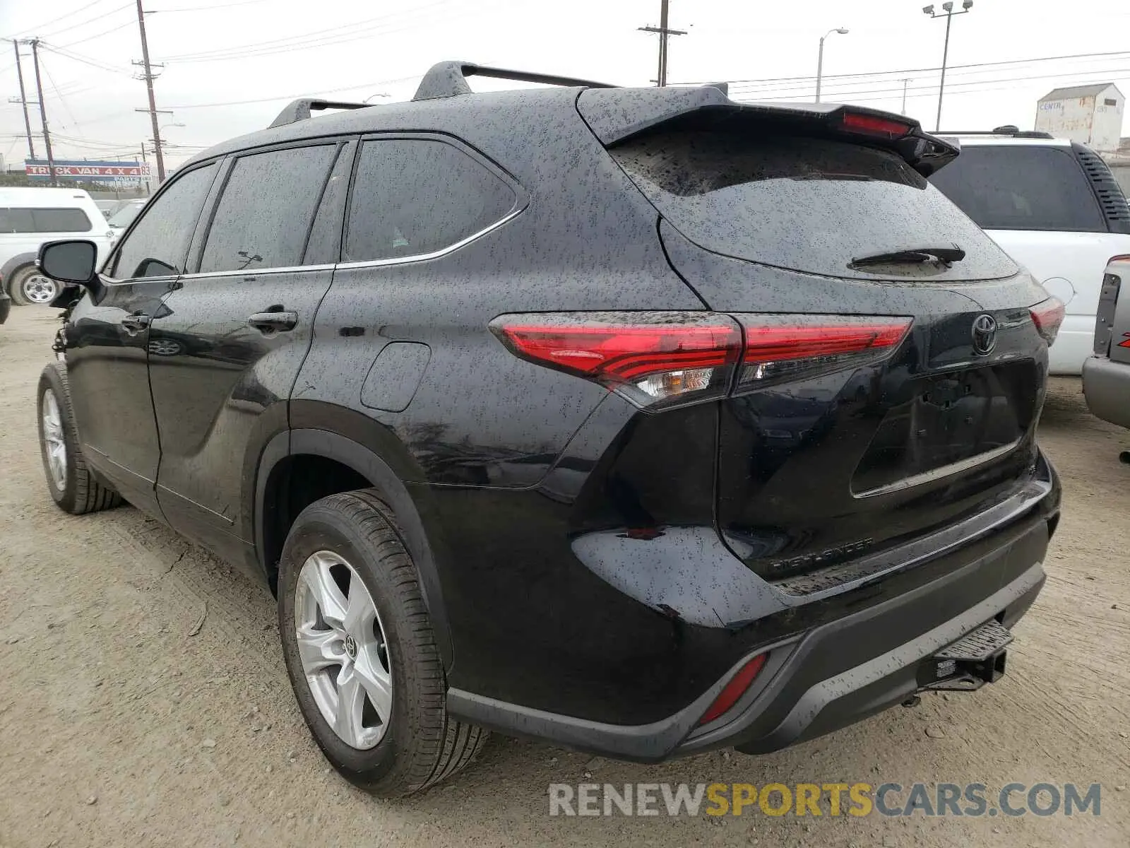 3 Photograph of a damaged car 5TDZZRAH2LS513841 TOYOTA HIGHLANDER 2020