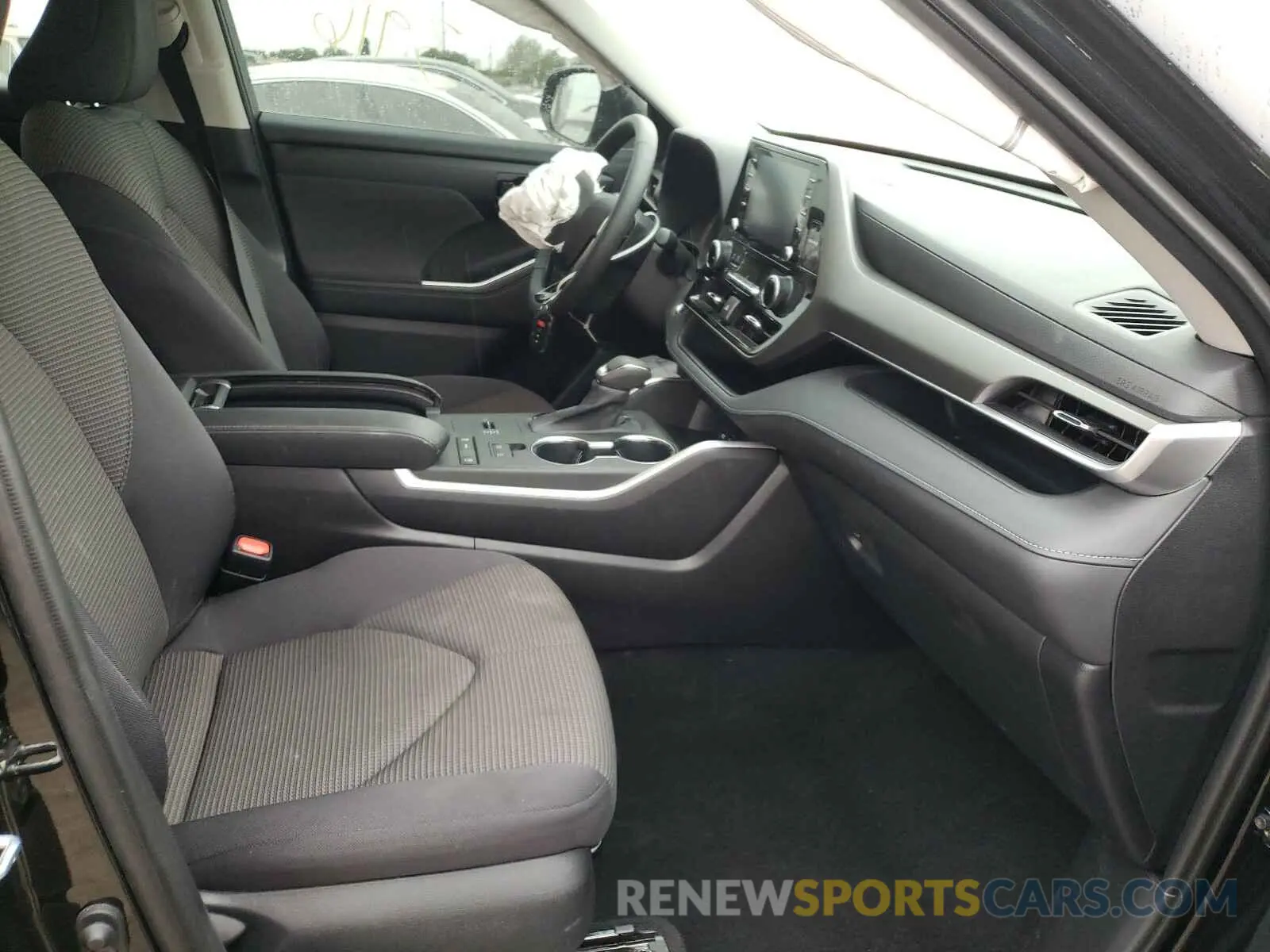 5 Photograph of a damaged car 5TDZZRAH2LS513841 TOYOTA HIGHLANDER 2020