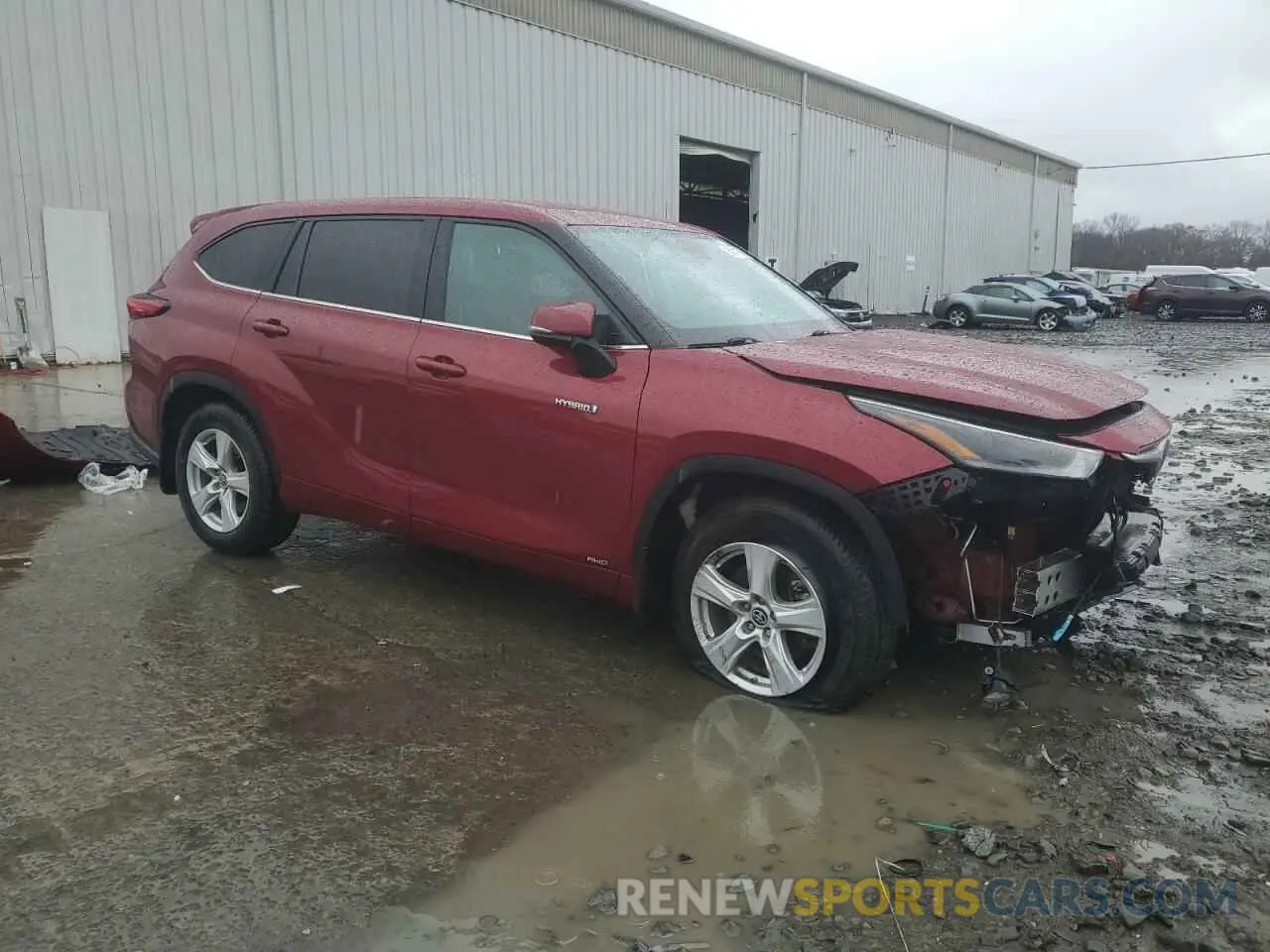4 Photograph of a damaged car 5TDBBRCH1MS518064 TOYOTA HIGHLANDER 2021