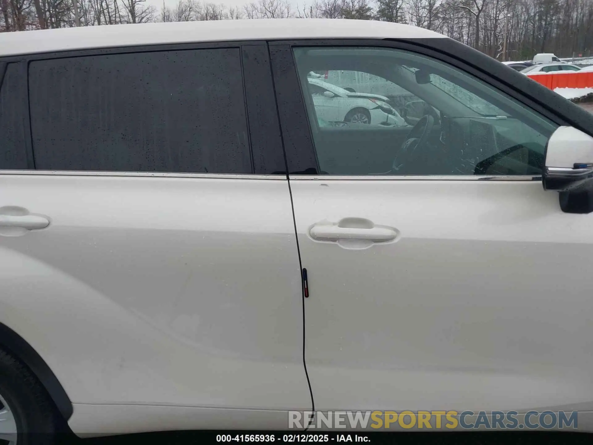 13 Photograph of a damaged car 5TDBZRBH2MS544184 TOYOTA HIGHLANDER 2021