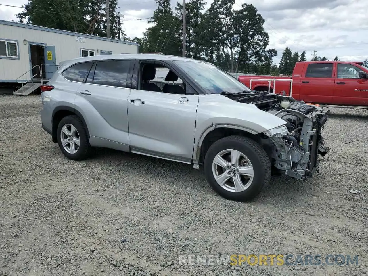 4 Photograph of a damaged car 5TDBZRBH4MS536328 TOYOTA HIGHLANDER 2021
