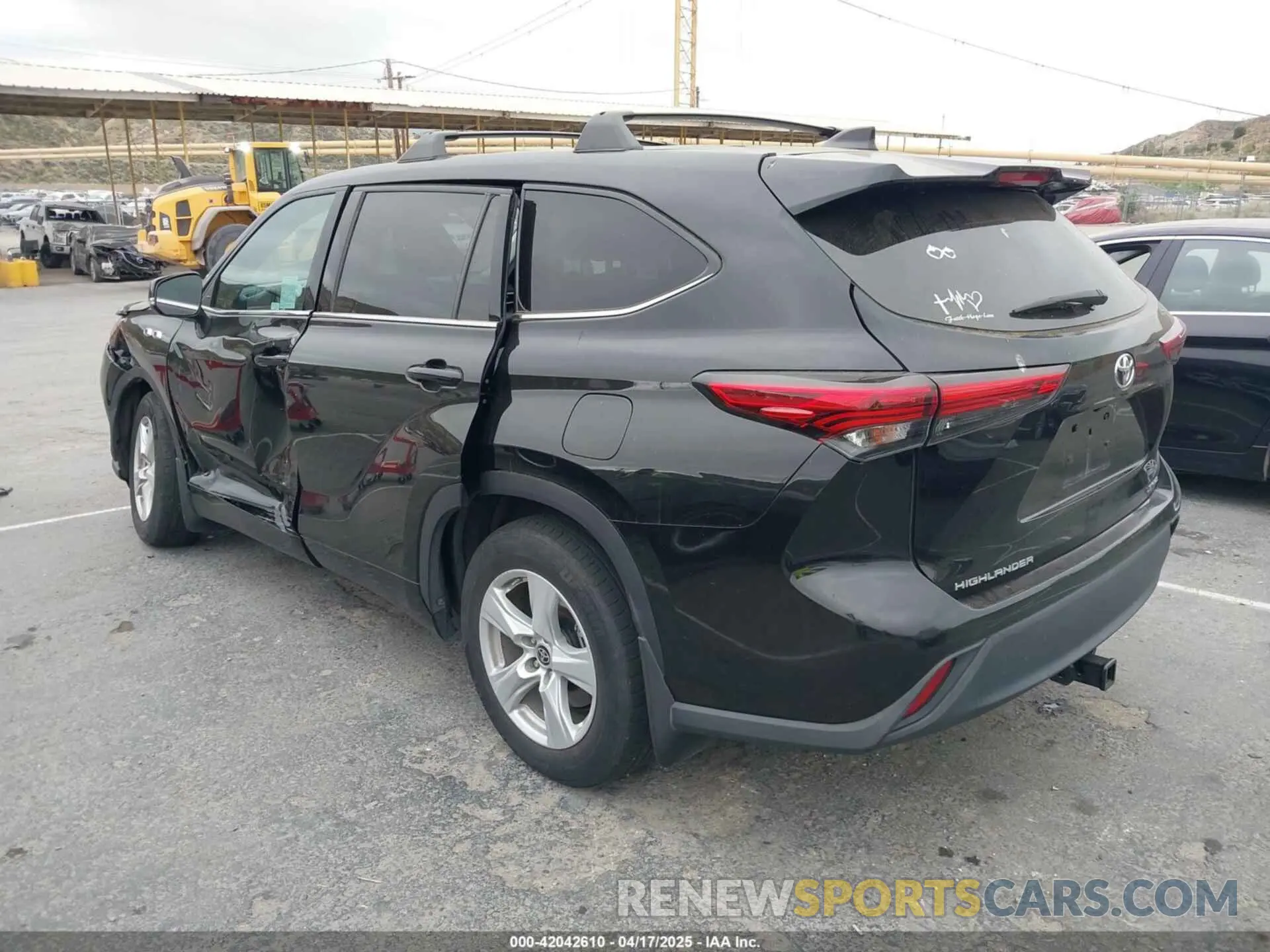 3 Photograph of a damaged car 5TDBZRBH5MS543644 TOYOTA HIGHLANDER 2021