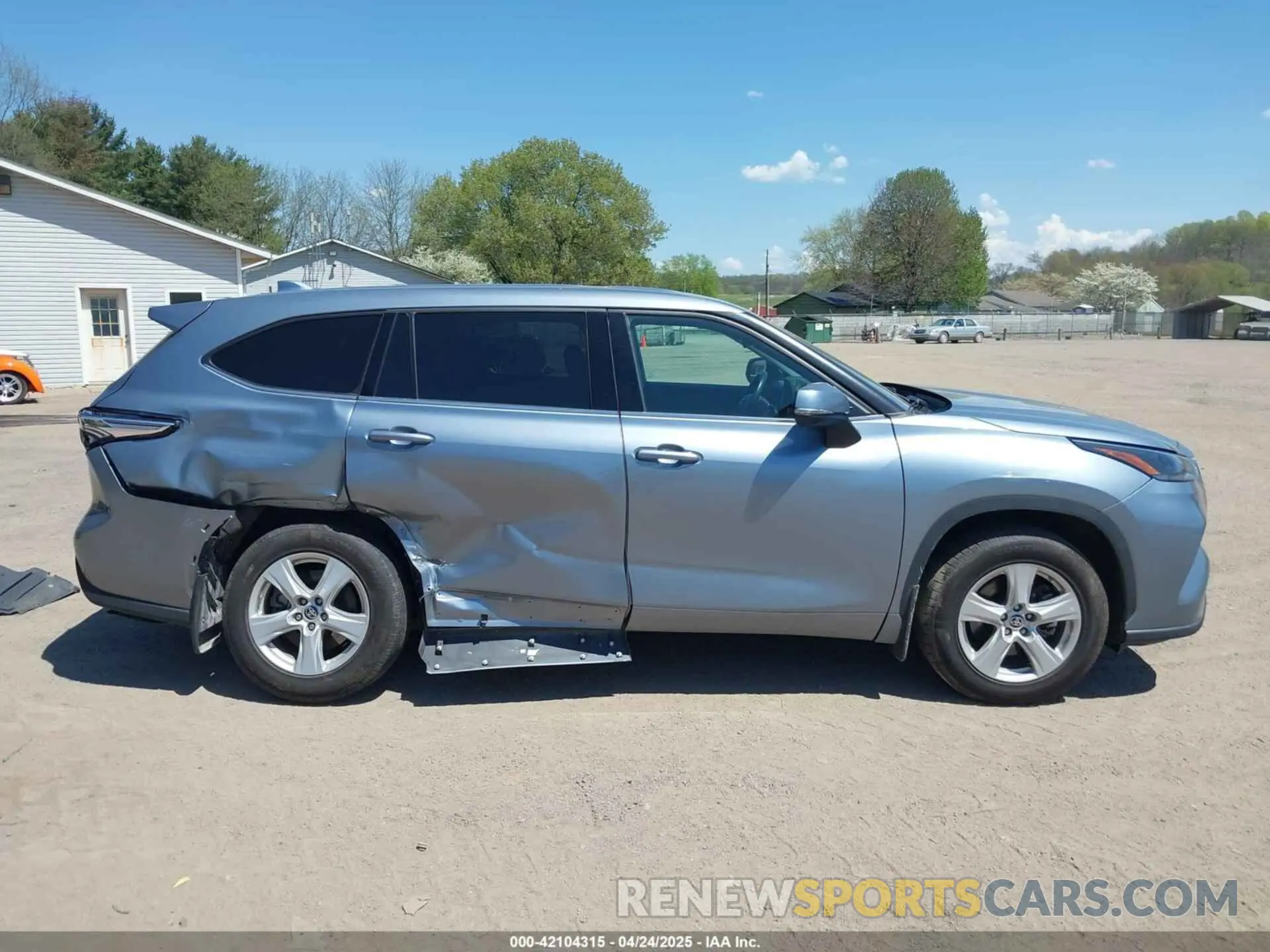 14 Photograph of a damaged car 5TDBZRBH6MS082566 TOYOTA HIGHLANDER 2021