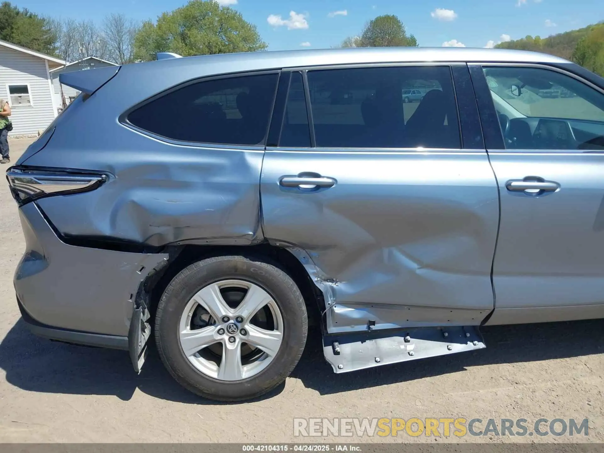 6 Photograph of a damaged car 5TDBZRBH6MS082566 TOYOTA HIGHLANDER 2021