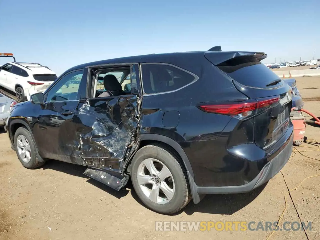 2 Photograph of a damaged car 5TDBZRBH6MS108986 TOYOTA HIGHLANDER 2021