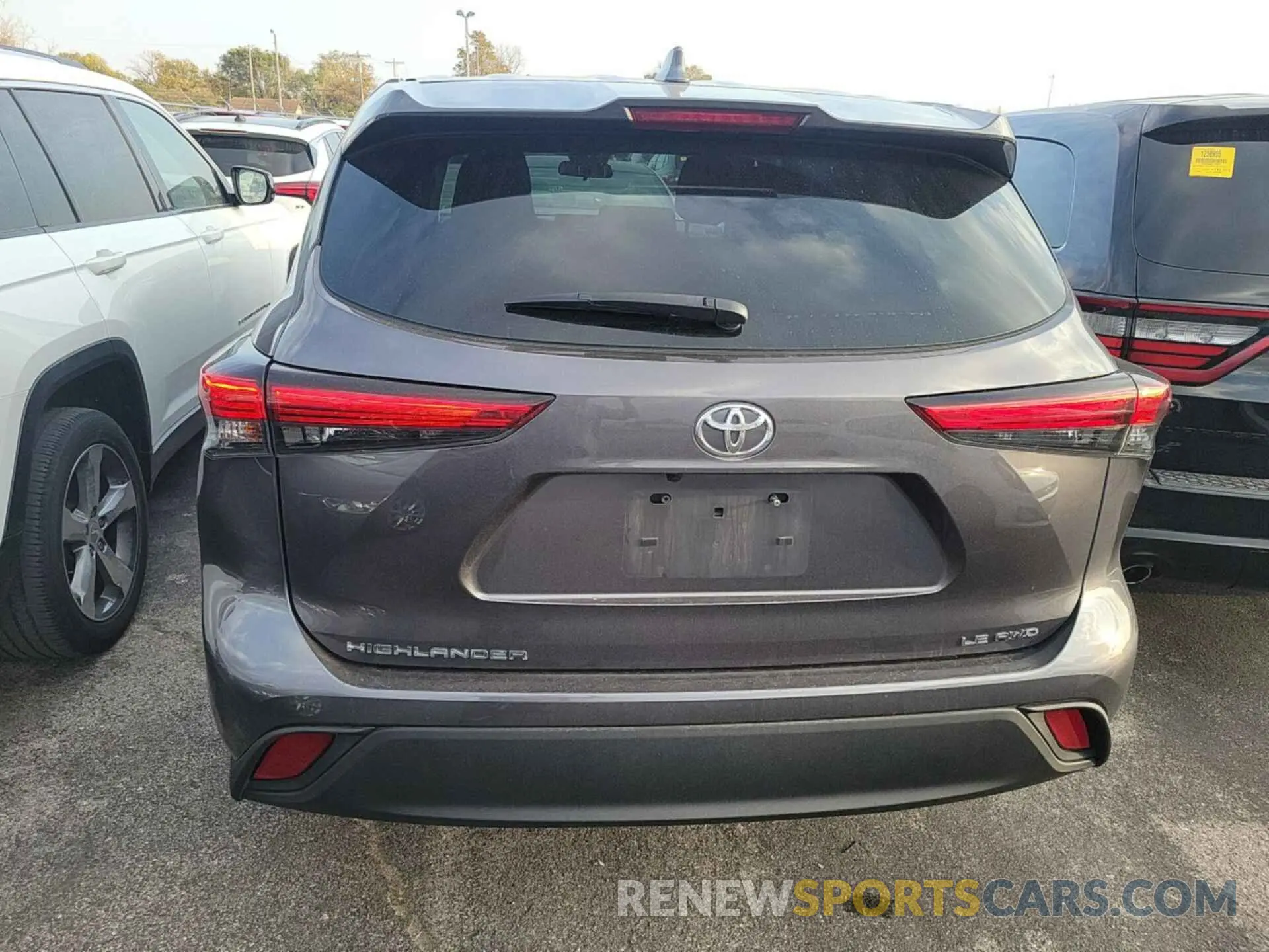 6 Photograph of a damaged car 5TDBZRBH6MS532720 TOYOTA HIGHLANDER 2021