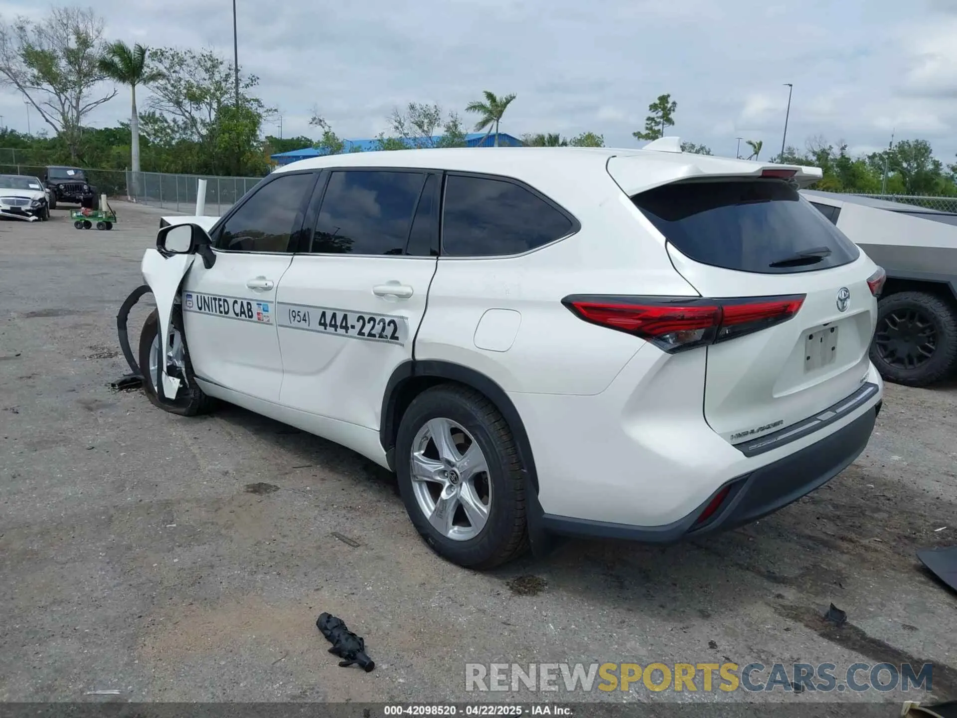 3 Фотография поврежденного автомобиля 5TDBZRBH9MS546806 TOYOTA HIGHLANDER 2021