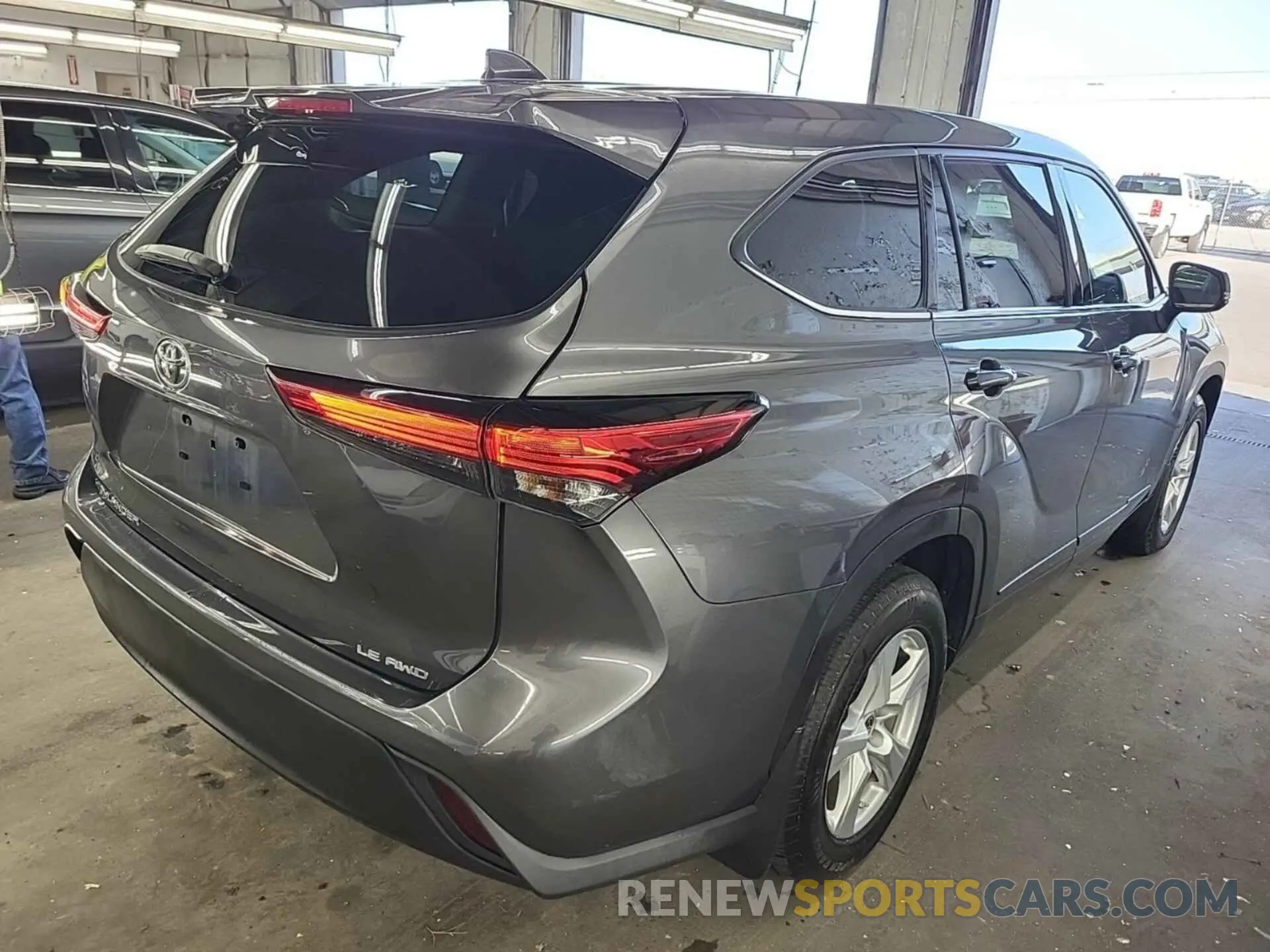 6 Photograph of a damaged car 5TDBZRBHXMS128920 TOYOTA HIGHLANDER 2021