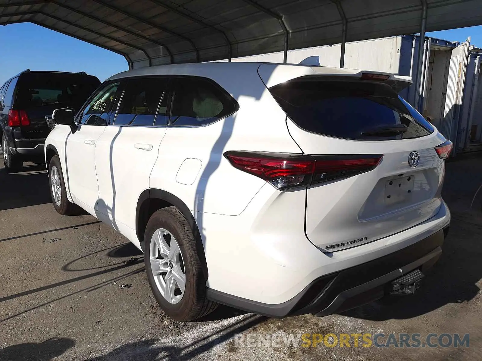 3 Photograph of a damaged car 5TDCZRAH1MS517452 TOYOTA HIGHLANDER 2021
