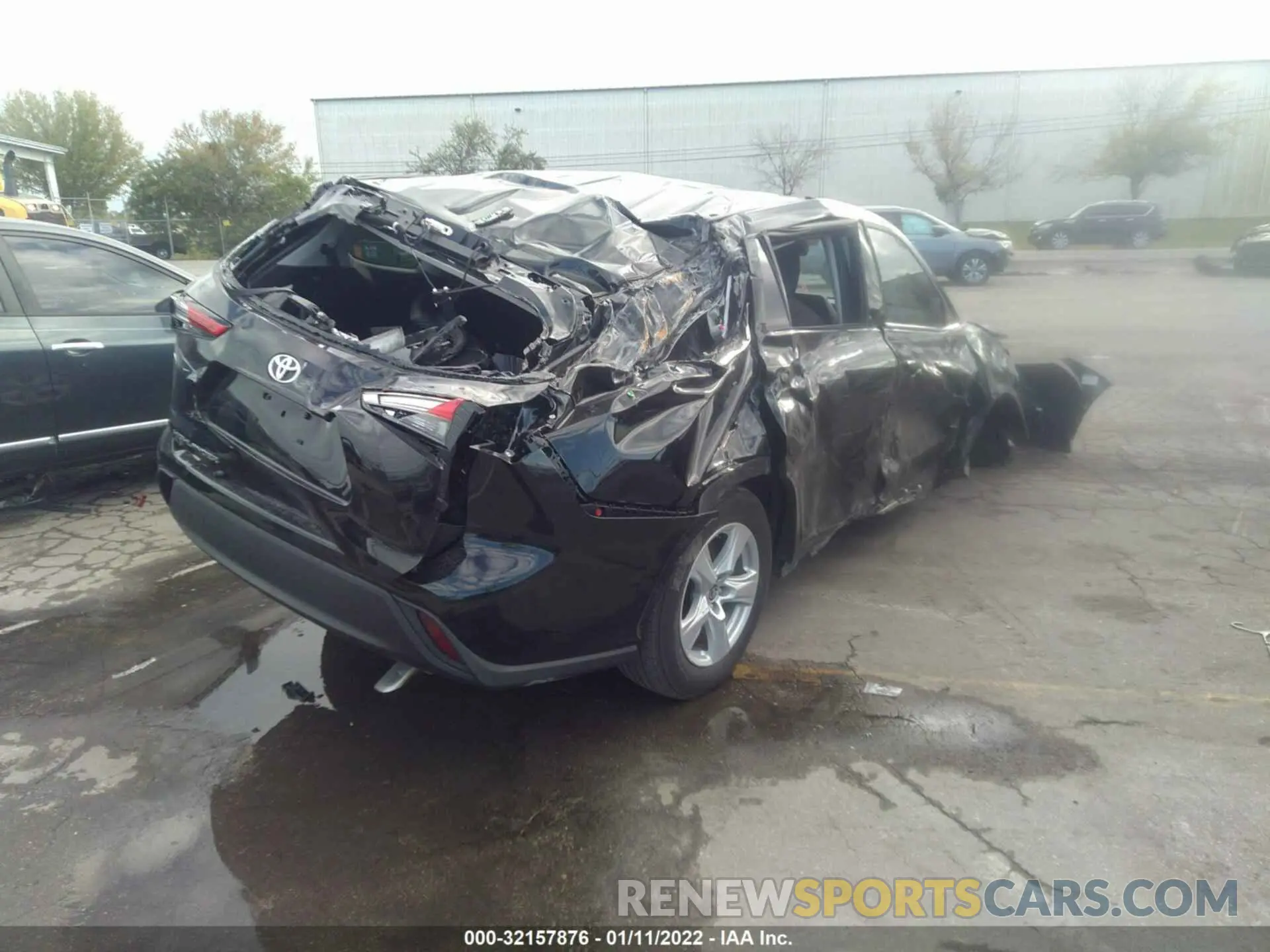 4 Photograph of a damaged car 5TDCZRAH6MS067359 TOYOTA HIGHLANDER 2021