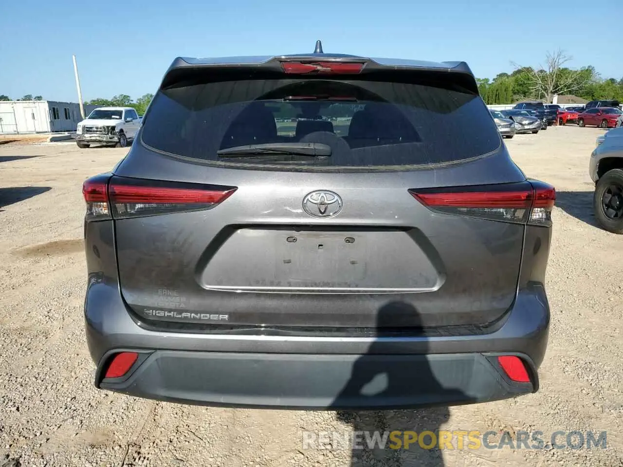 6 Photograph of a damaged car 5TDCZRAH7MS534966 TOYOTA HIGHLANDER 2021