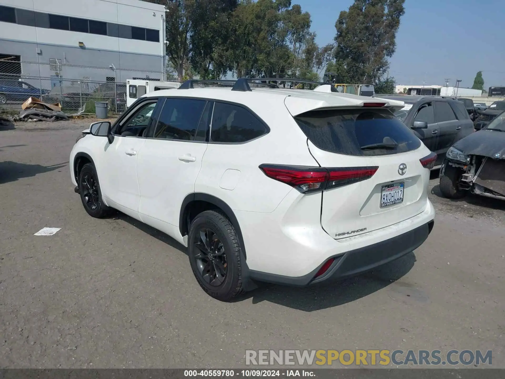 3 Photograph of a damaged car 5TDCZRAH8MS078511 TOYOTA HIGHLANDER 2021