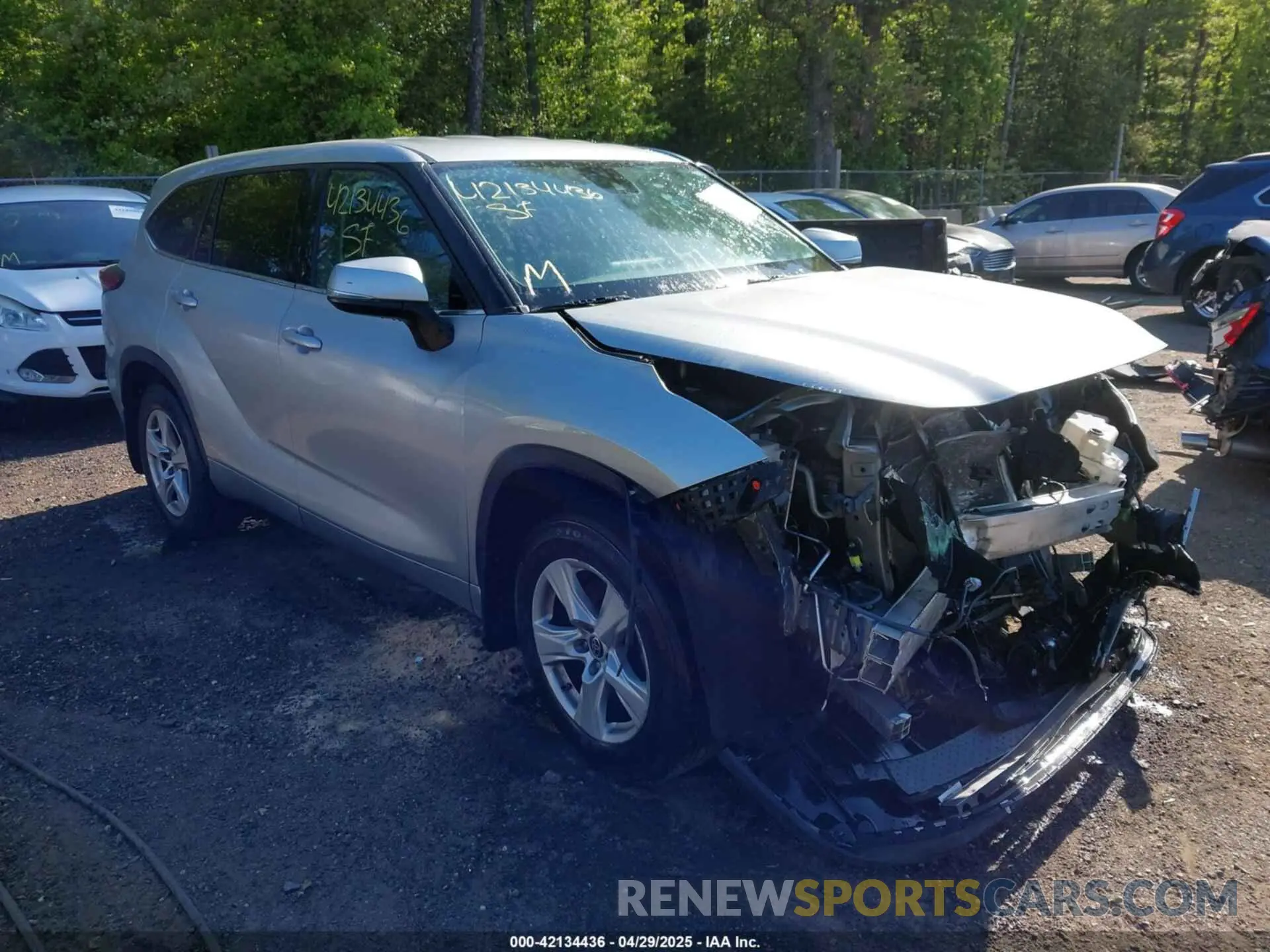 1 Photograph of a damaged car 5TDCZRBH1MS125621 TOYOTA HIGHLANDER 2021