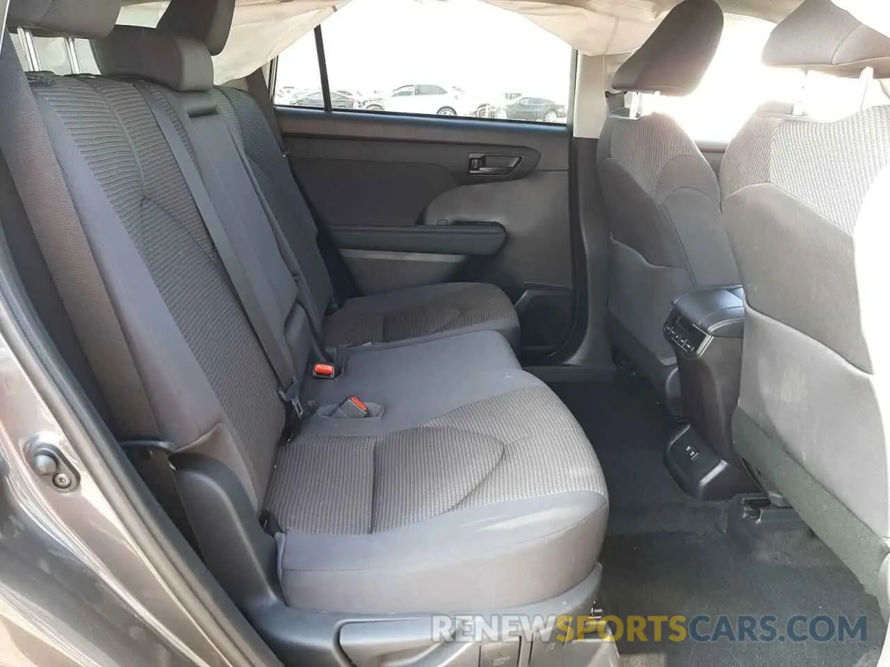 6 Photograph of a damaged car 5TDCZRBH4MS152831 TOYOTA HIGHLANDER 2021