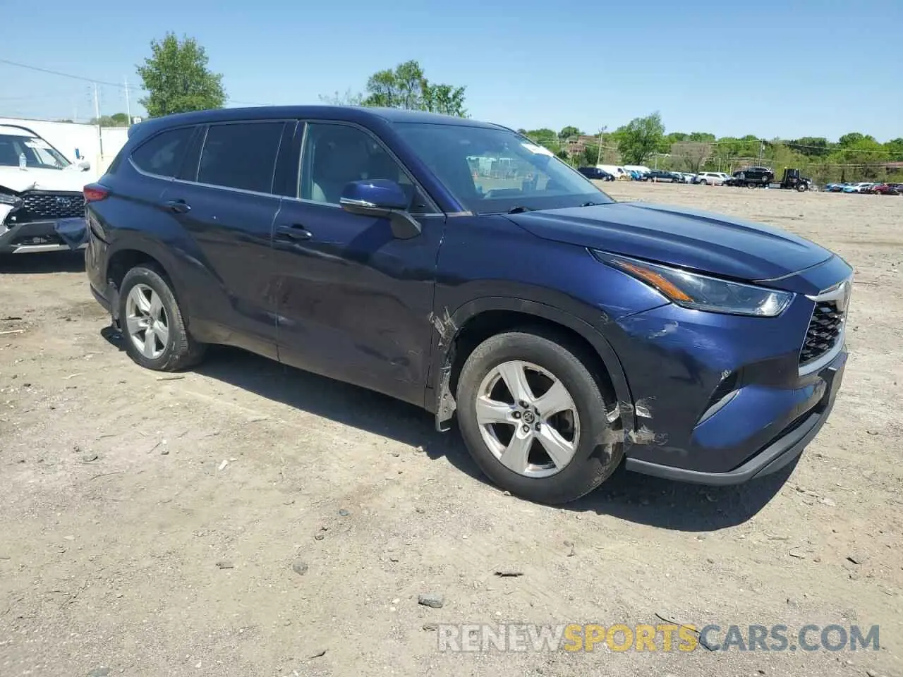 4 Photograph of a damaged car 5TDCZRBHXMS066424 TOYOTA HIGHLANDER 2021