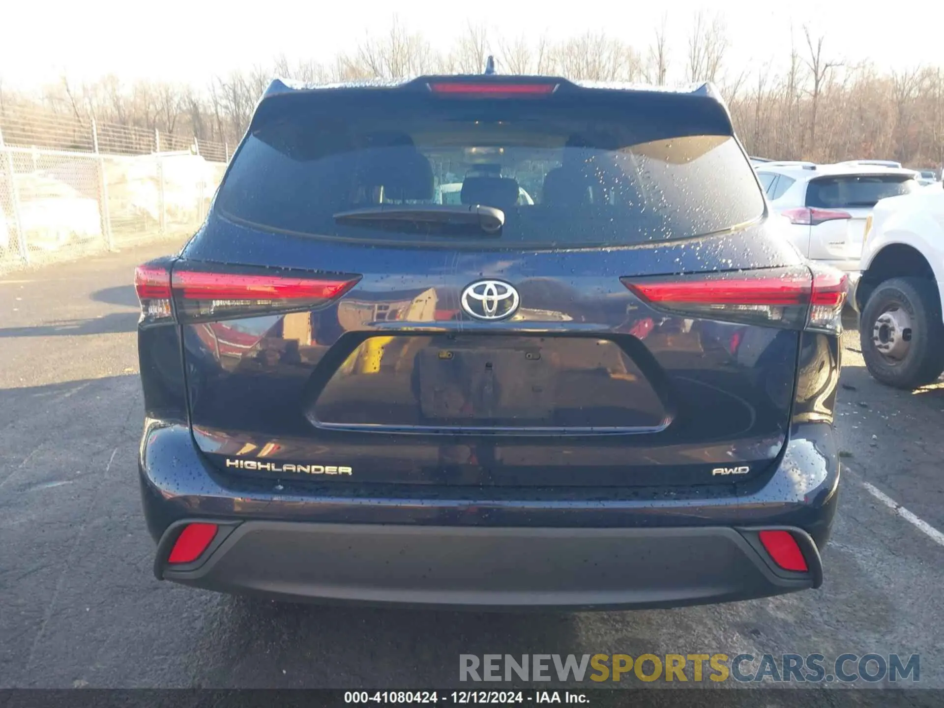 16 Photograph of a damaged car 5TDCZRBHXMS558189 TOYOTA HIGHLANDER 2021
