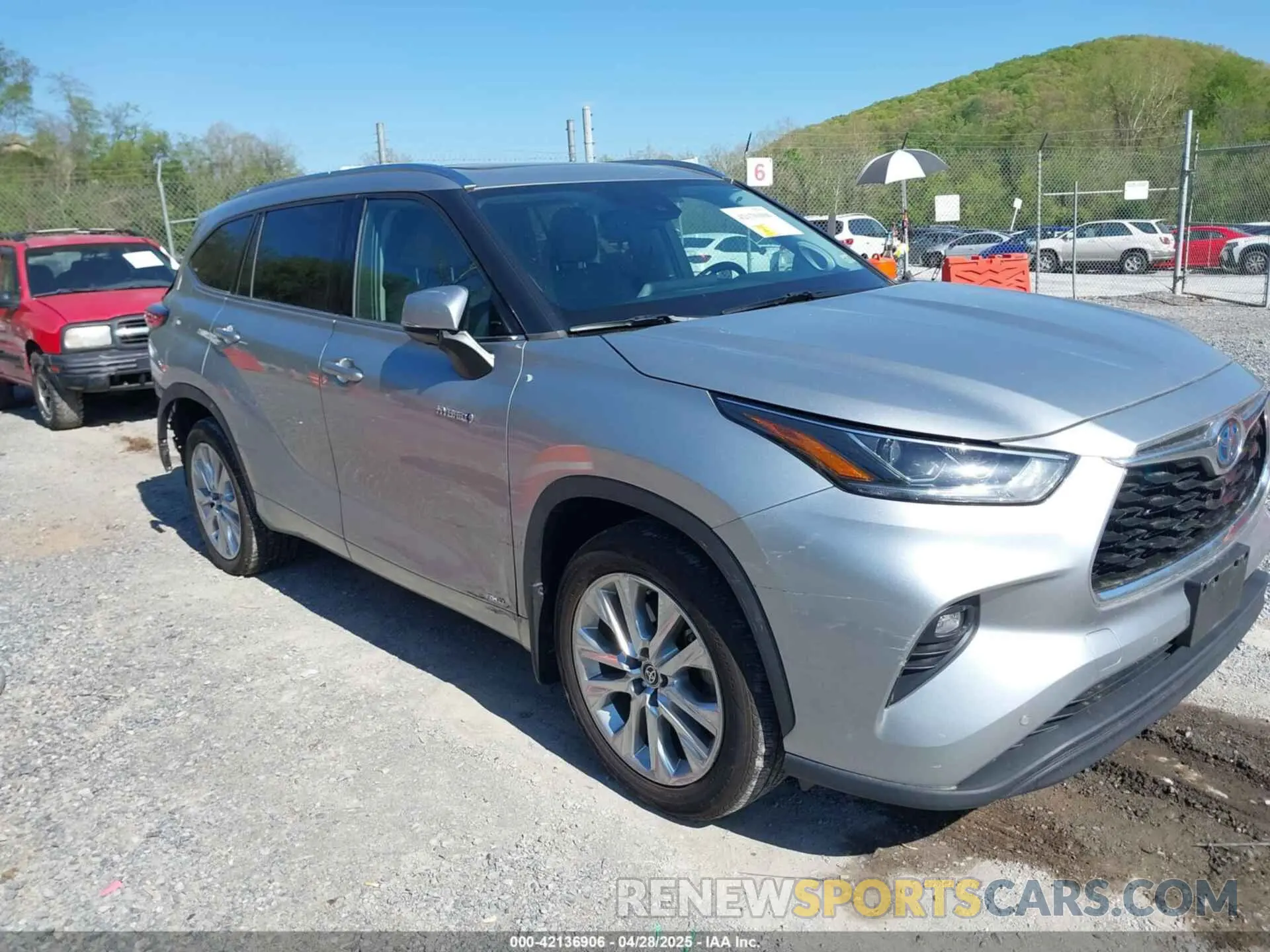 1 Photograph of a damaged car 5TDDBRCH4MS018716 TOYOTA HIGHLANDER 2021