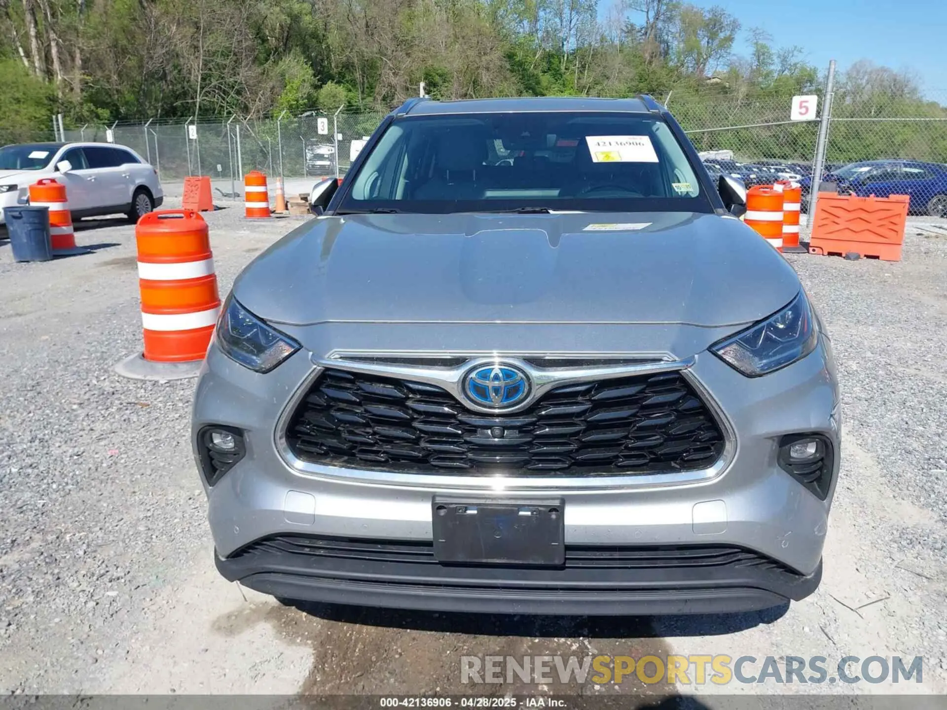 12 Photograph of a damaged car 5TDDBRCH4MS018716 TOYOTA HIGHLANDER 2021
