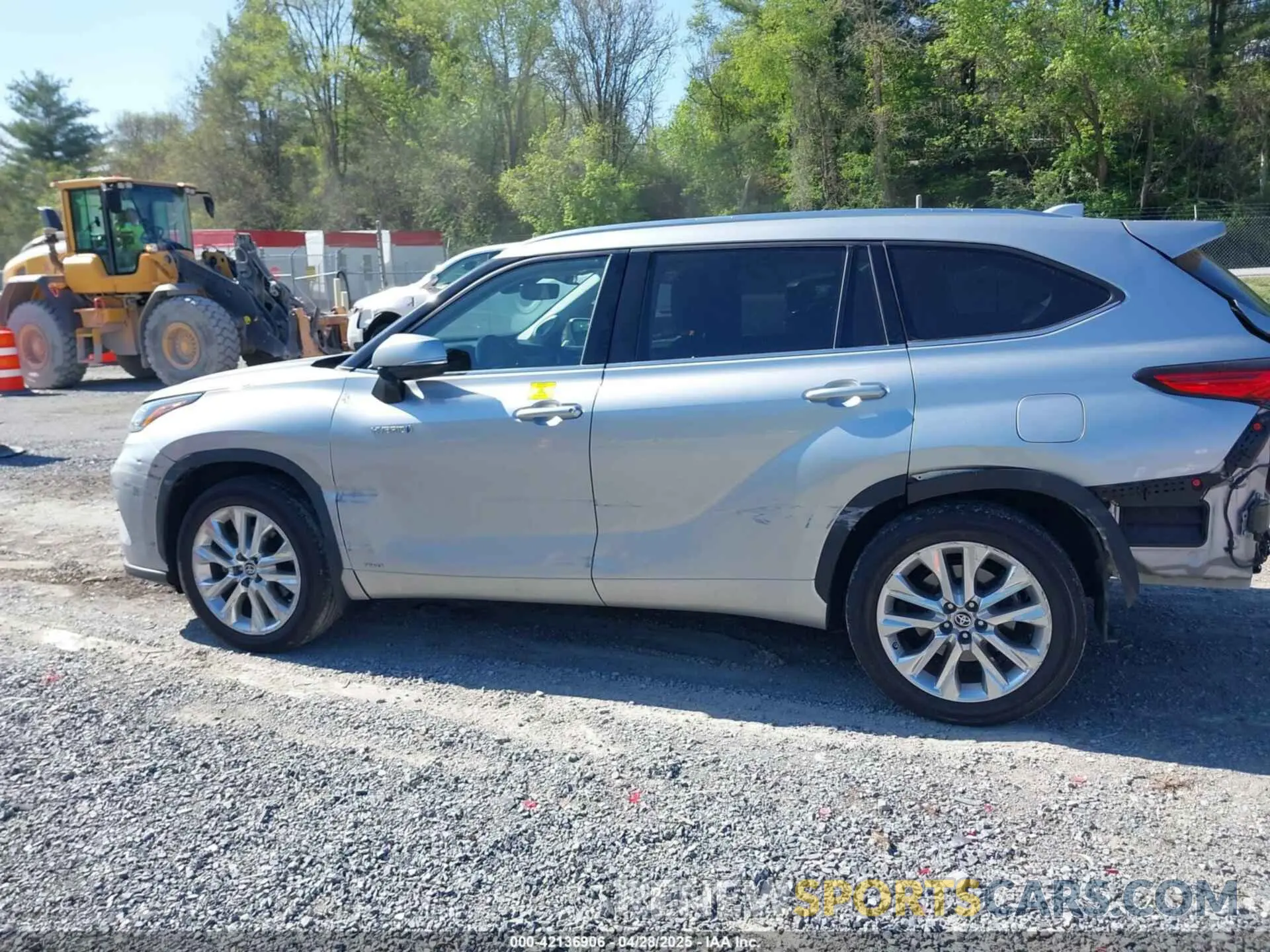 14 Photograph of a damaged car 5TDDBRCH4MS018716 TOYOTA HIGHLANDER 2021