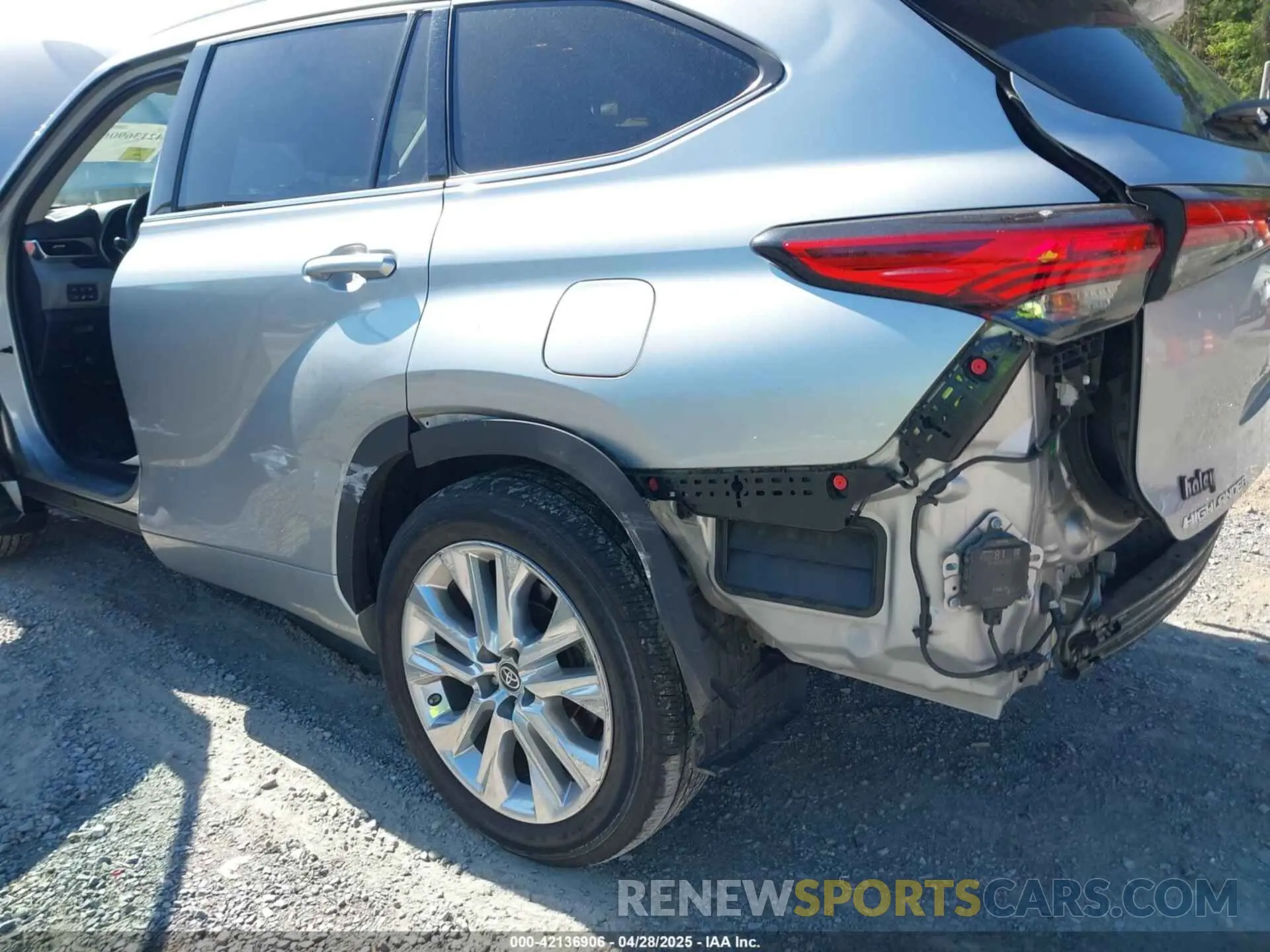 6 Photograph of a damaged car 5TDDBRCH4MS018716 TOYOTA HIGHLANDER 2021