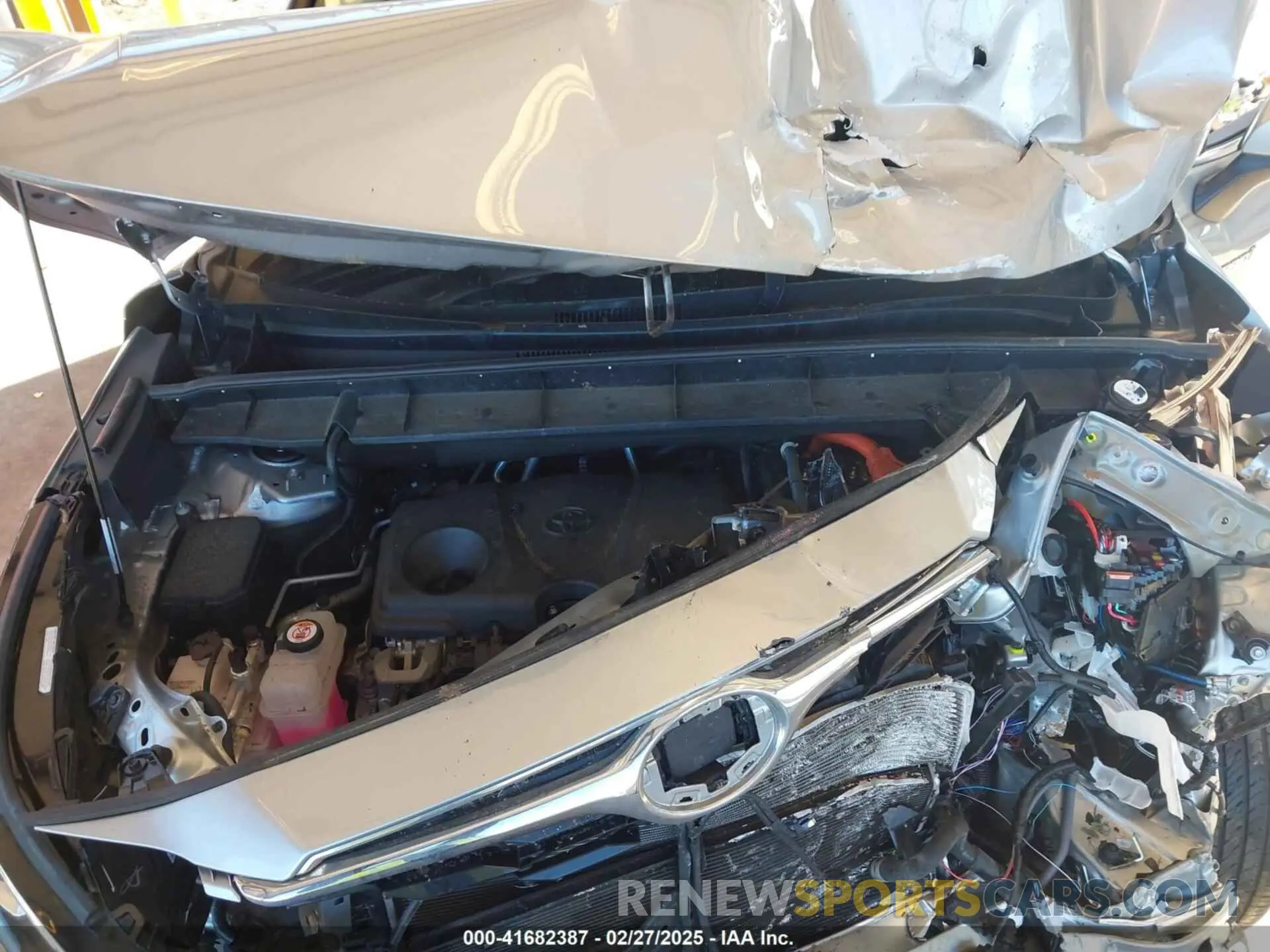 10 Photograph of a damaged car 5TDDBRCH4MS522277 TOYOTA HIGHLANDER 2021