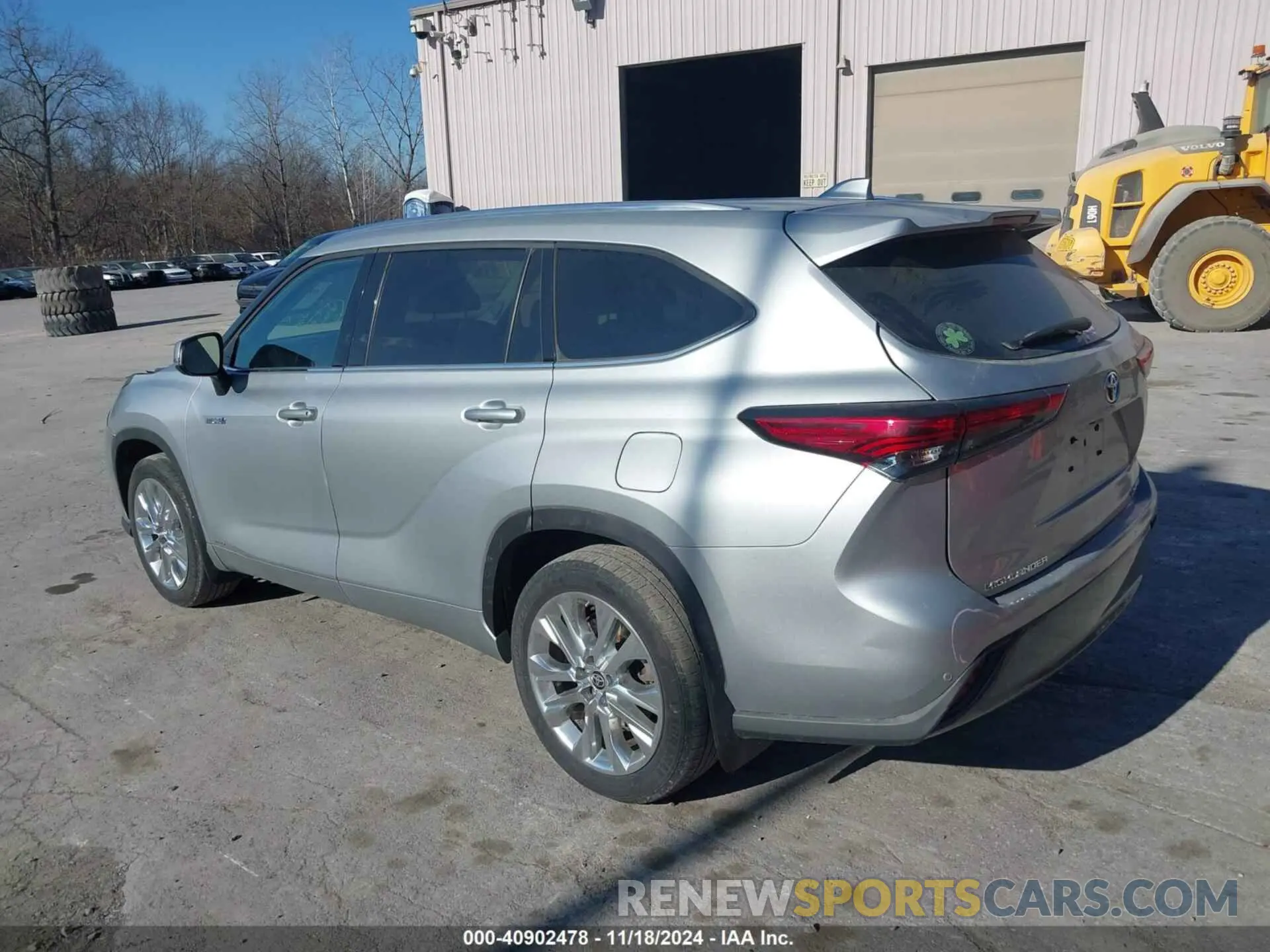 3 Photograph of a damaged car 5TDDBRCHXMS528195 TOYOTA HIGHLANDER 2021
