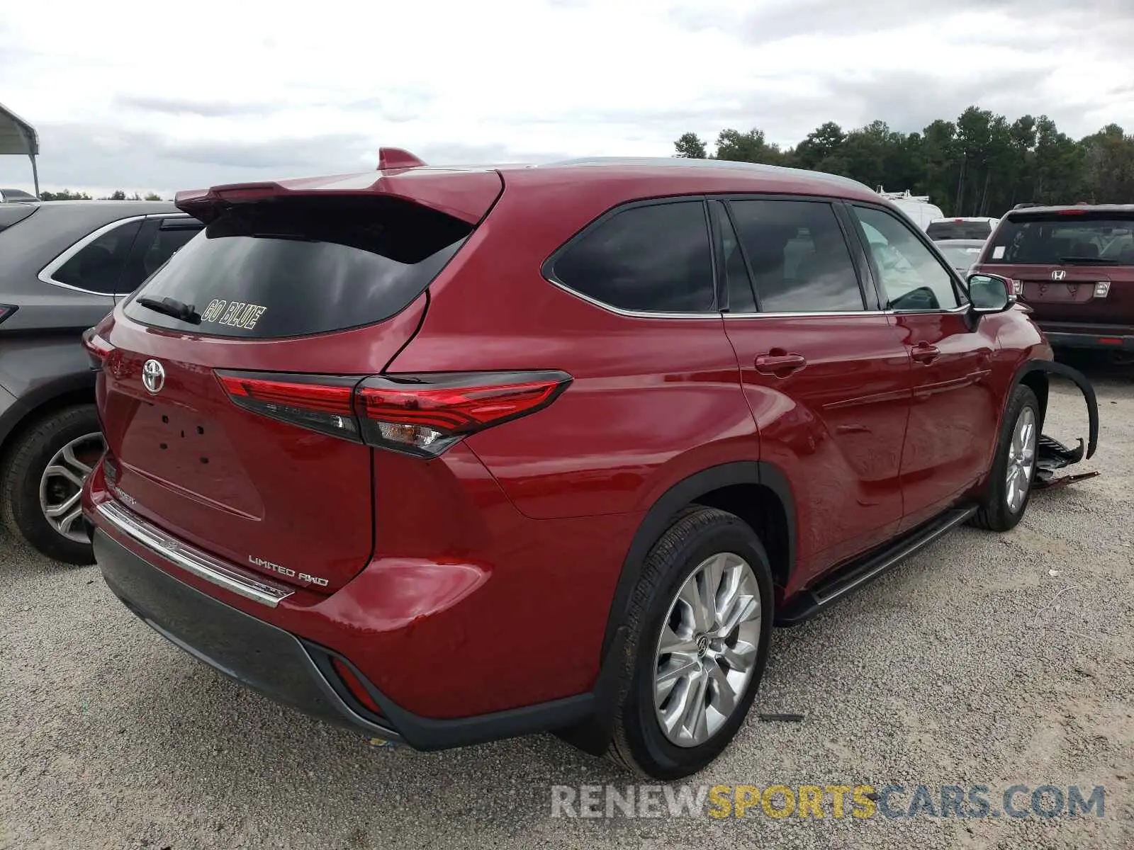 4 Photograph of a damaged car 5TDDZRBH0MS073757 TOYOTA HIGHLANDER 2021