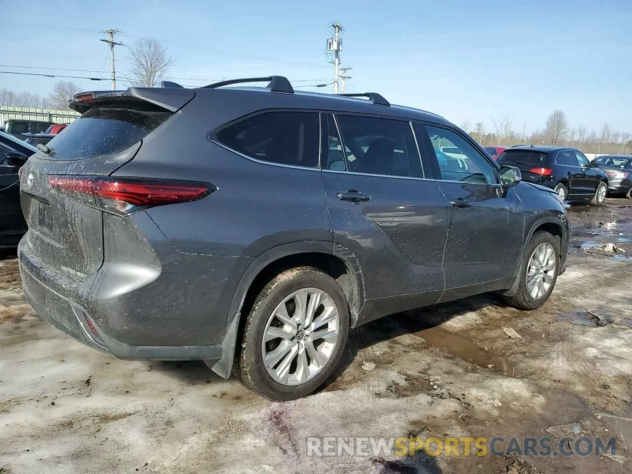 3 Photograph of a damaged car 5TDDZRBH1MS109875 TOYOTA HIGHLANDER 2021