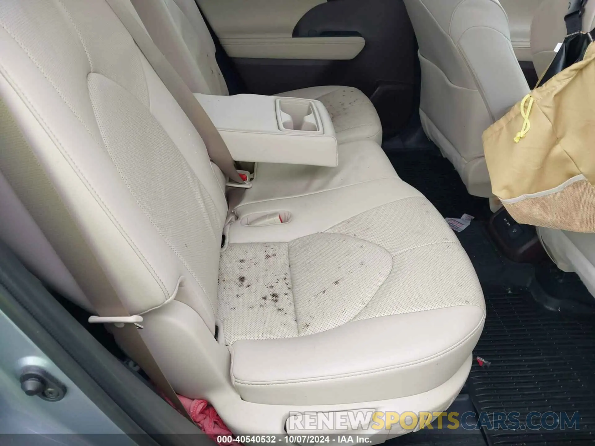 8 Photograph of a damaged car 5TDDZRBH5MS082101 TOYOTA HIGHLANDER 2021