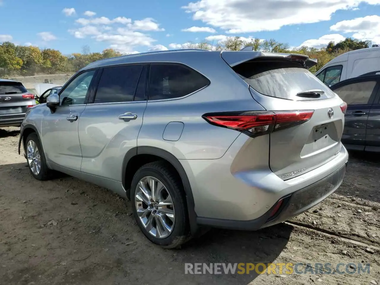 2 Photograph of a damaged car 5TDDZRBH5MS119017 TOYOTA HIGHLANDER 2021