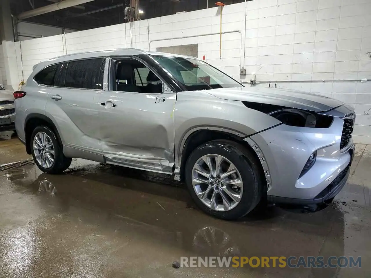 4 Photograph of a damaged car 5TDDZRBH5MS524911 TOYOTA HIGHLANDER 2021