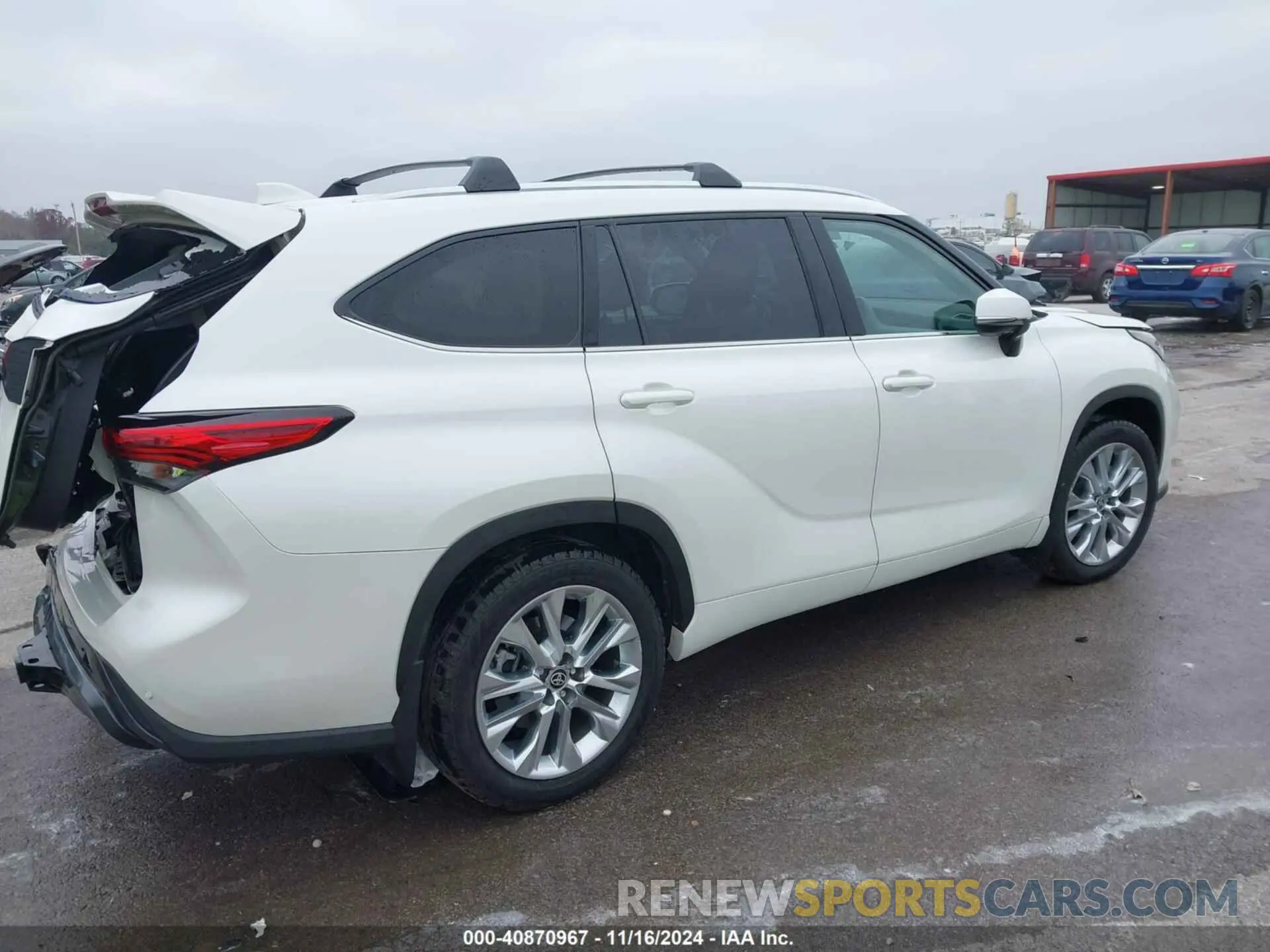 13 Photograph of a damaged car 5TDDZRBHXMS530798 TOYOTA HIGHLANDER 2021