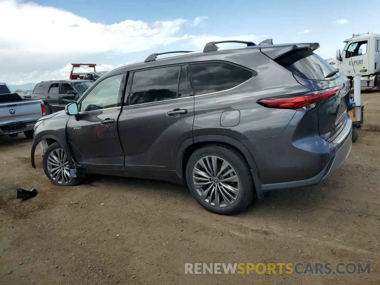 2 Photograph of a damaged car 5TDEBRCH0MS060921 TOYOTA HIGHLANDER 2021